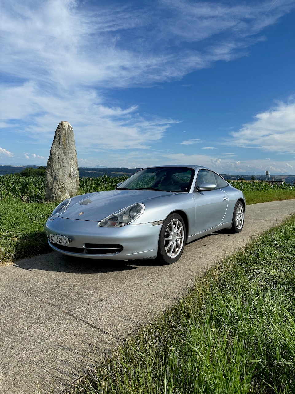 PORSCHE 911 Carrera 4