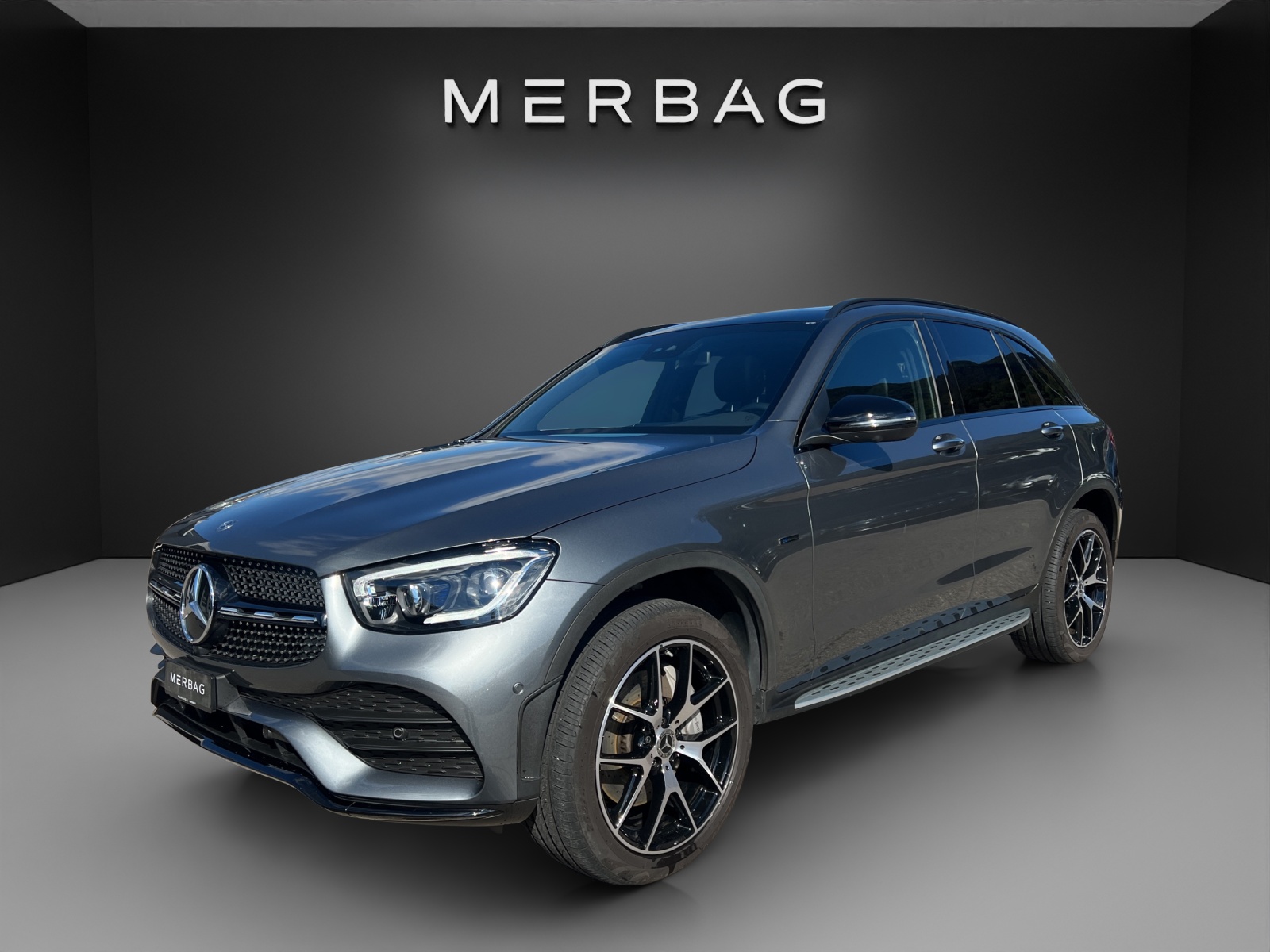 MERCEDES-BENZ GLC 300 e AMG Line 4Matic