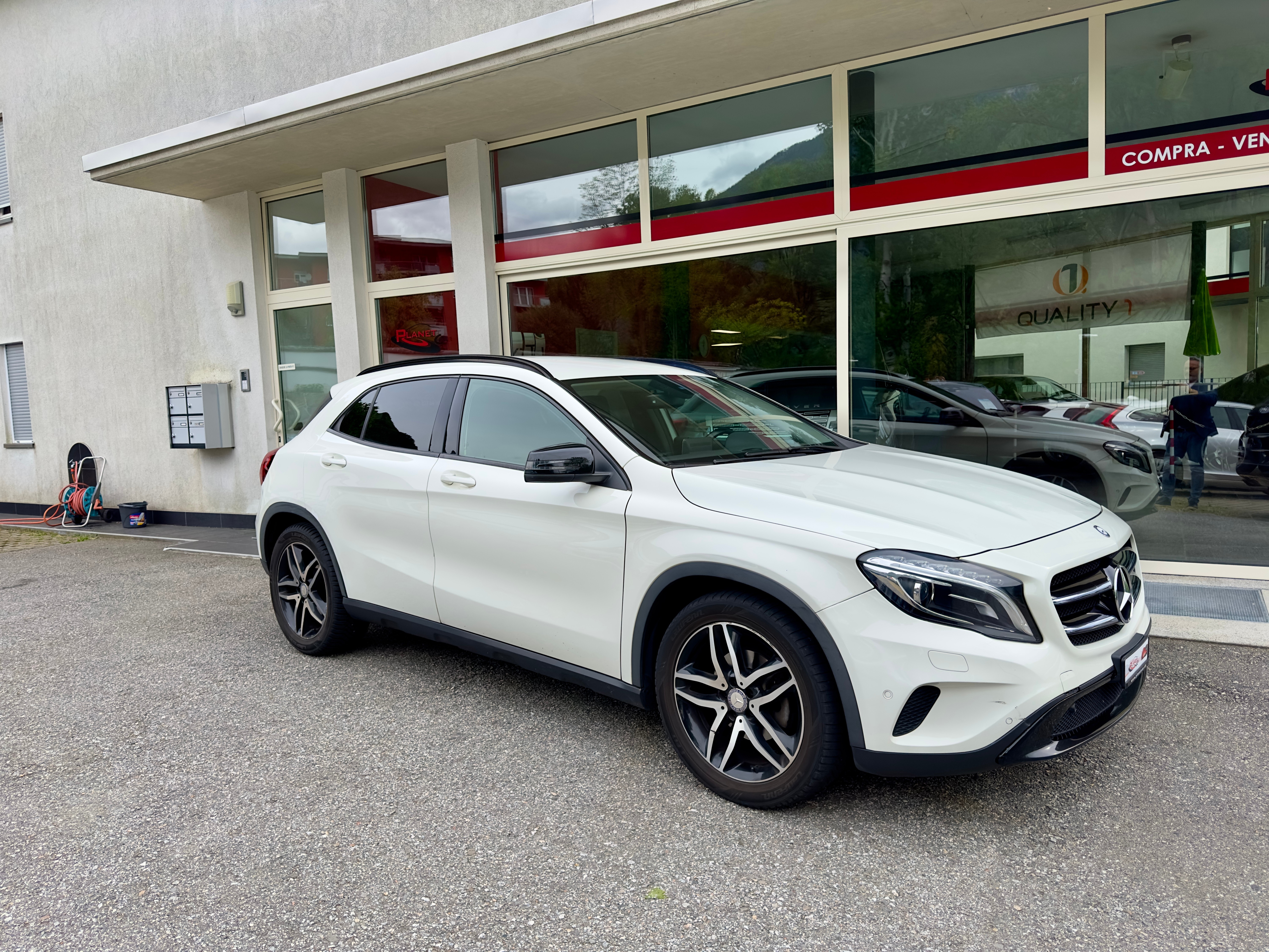 MERCEDES-BENZ GLA 200 CDI Urban 7G-DCT