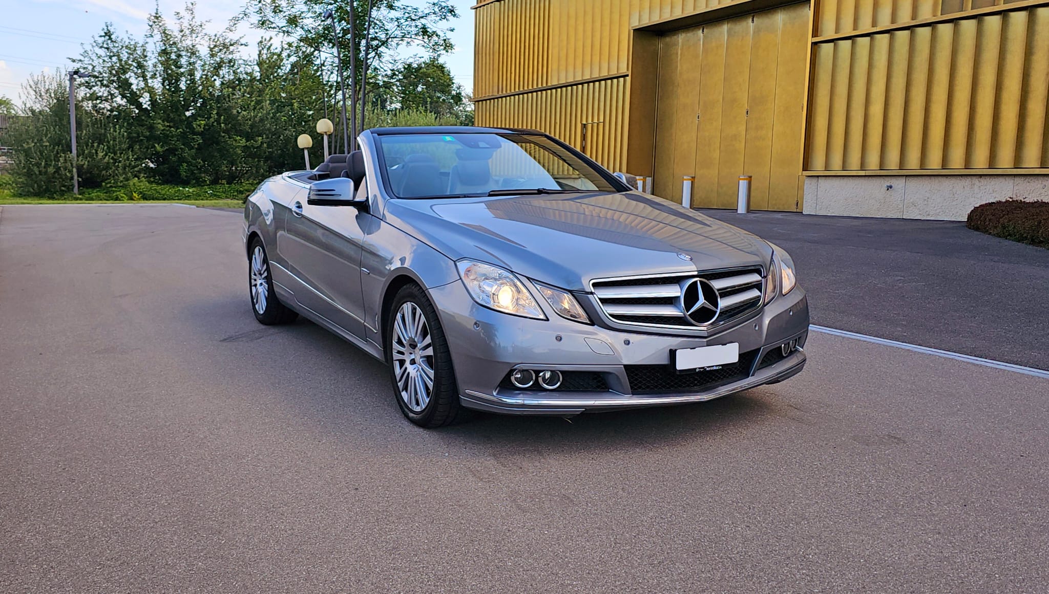 MERCEDES-BENZ E 250 CGI BlueEfficiency Automatic