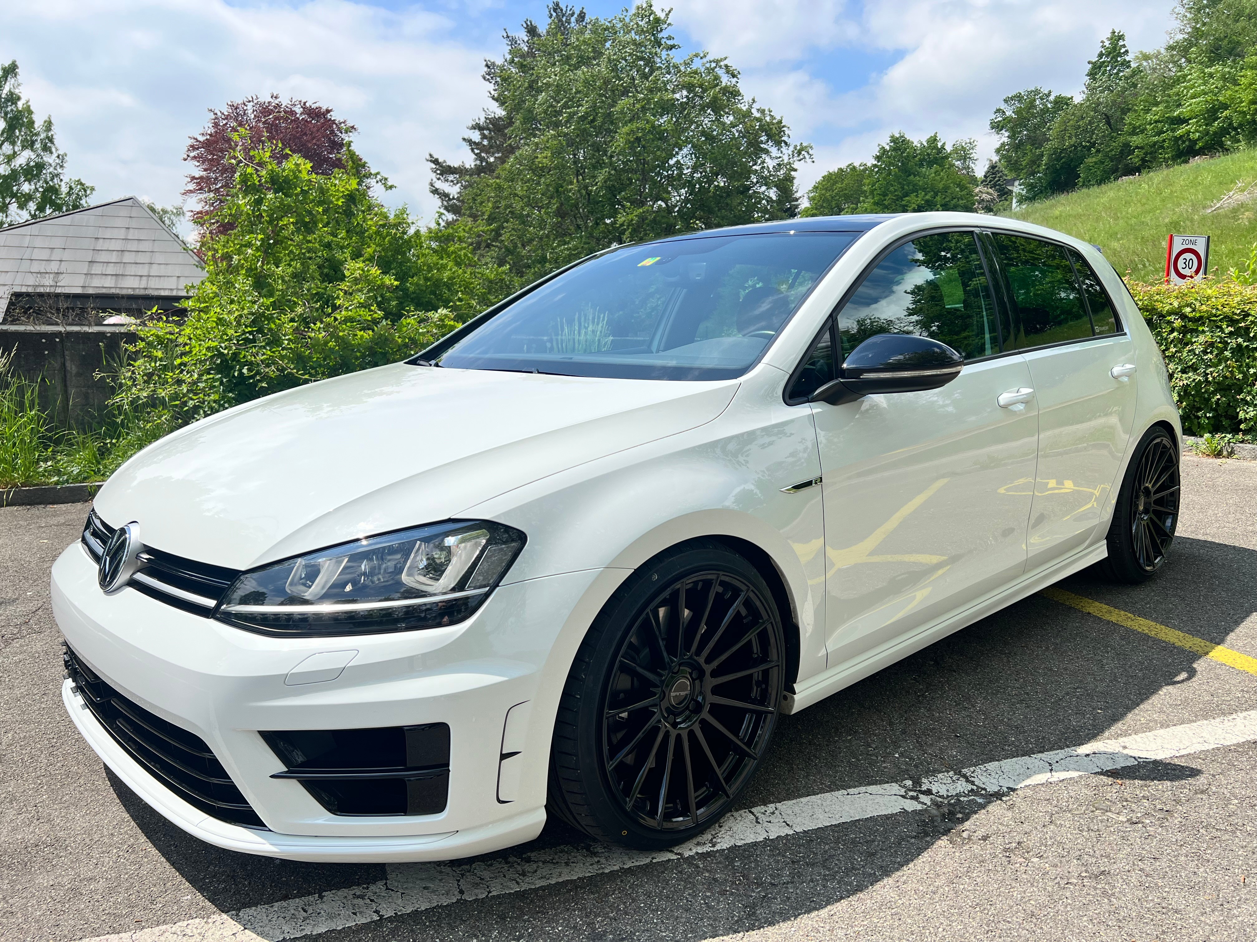 VW Golf 2.0 TSI R 4Motion