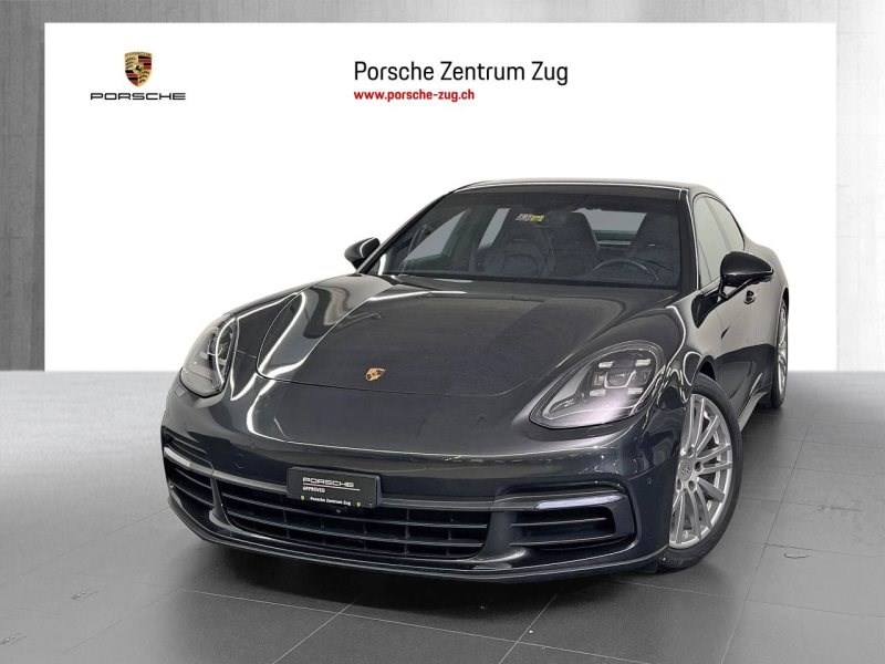 PORSCHE PANAMERA 4