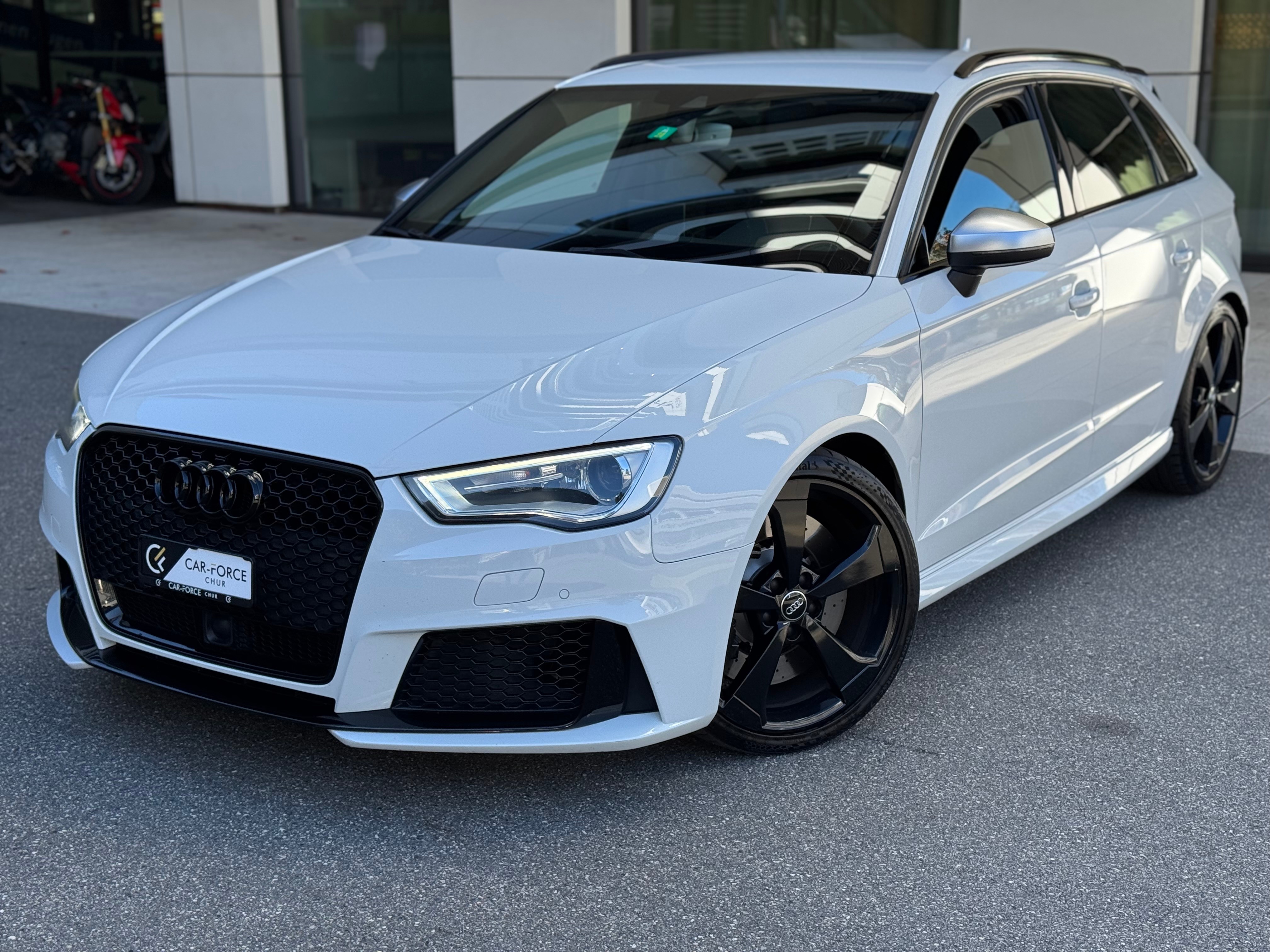 AUDI RS3 2.5 TSI quattro S-tronic