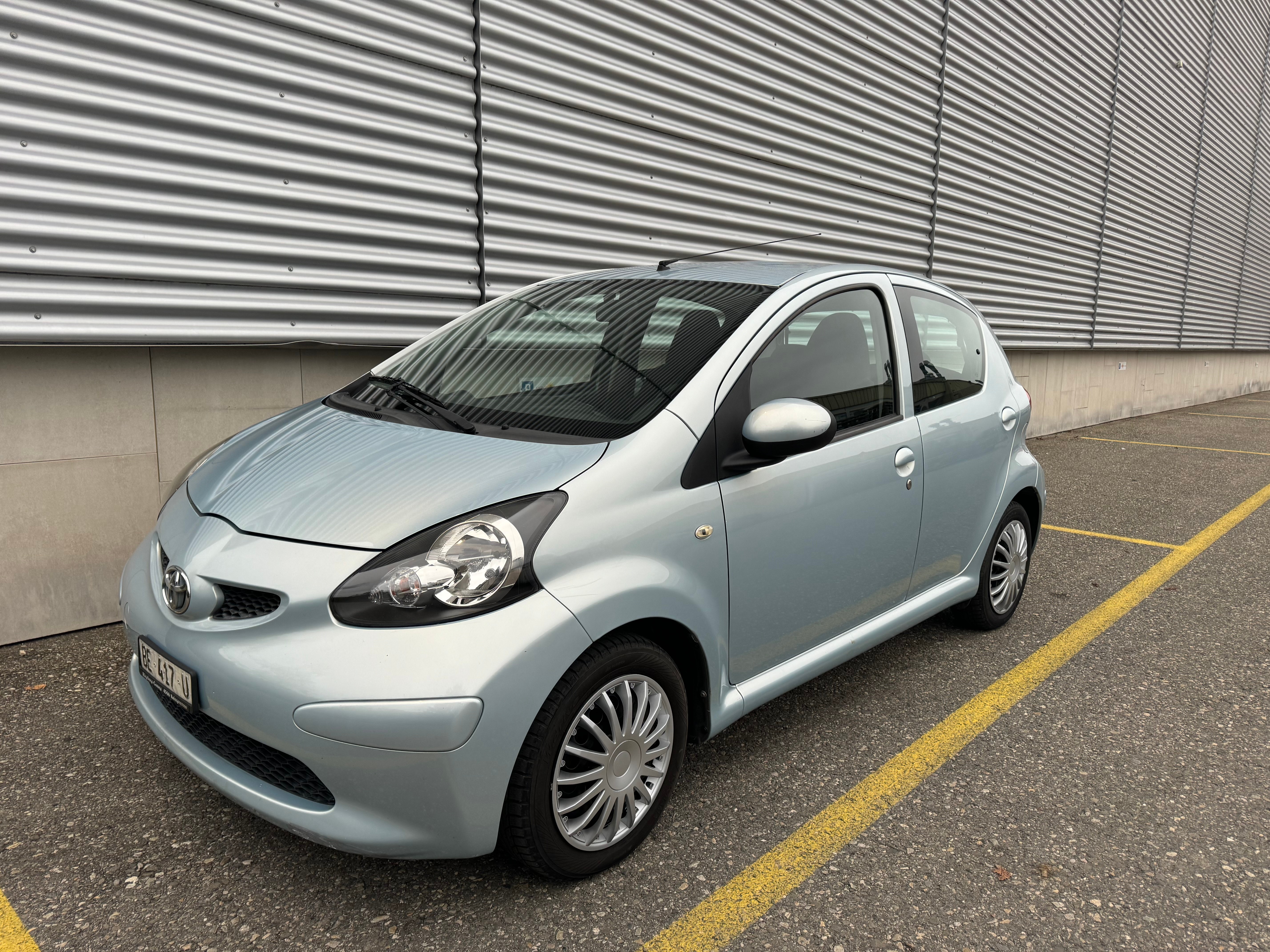 TOYOTA Aygo 1.0 Linea Terra