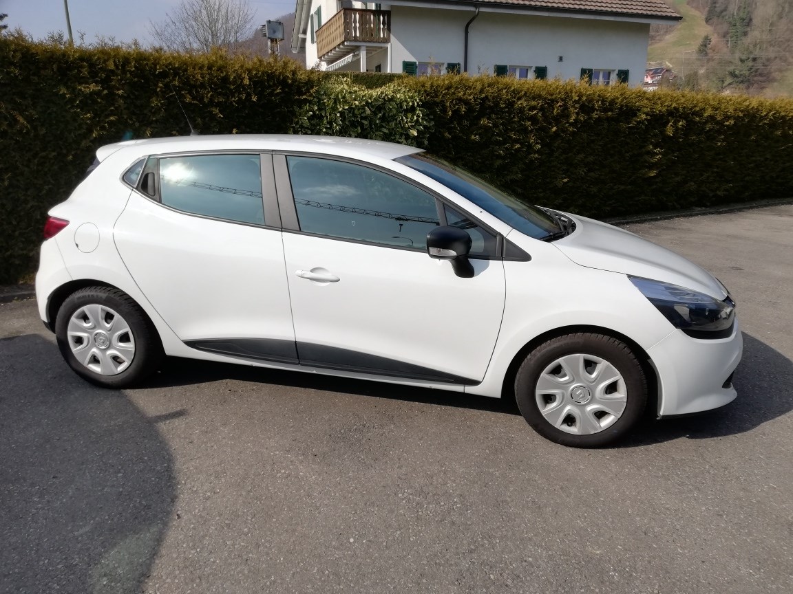 RENAULT Clio 1.2 16V Authentique