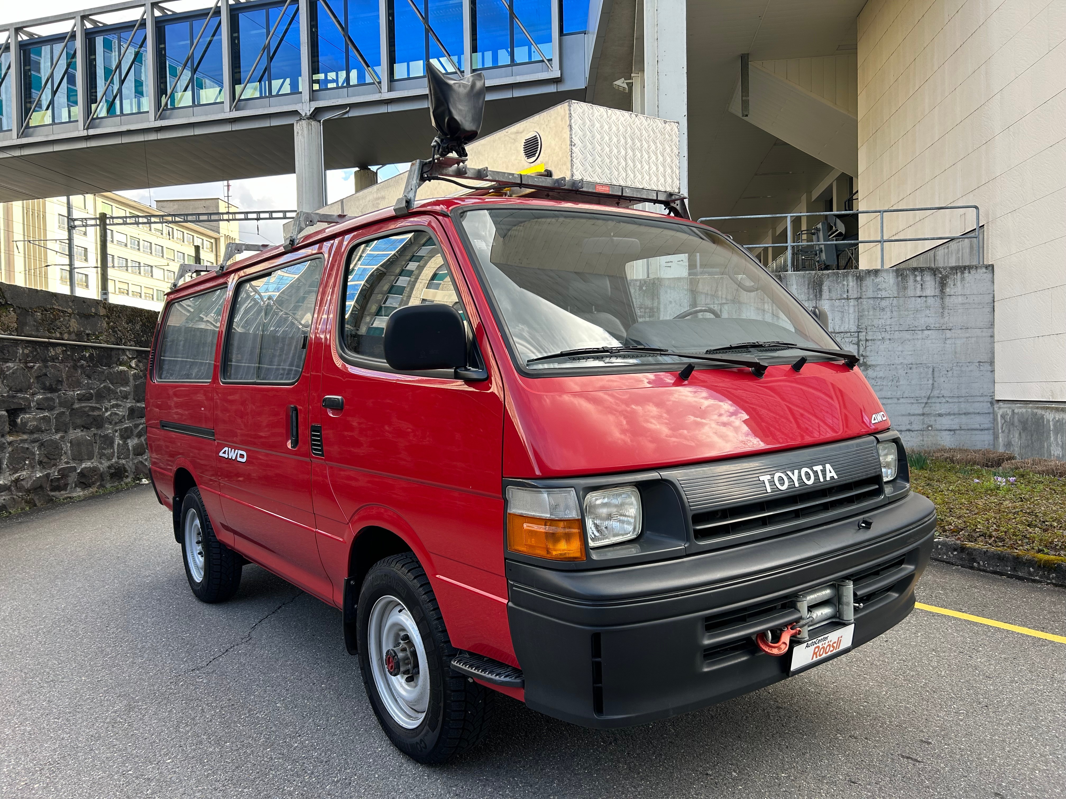 TOYOTA Hiace 2.4 EFI 4x4 Wagon