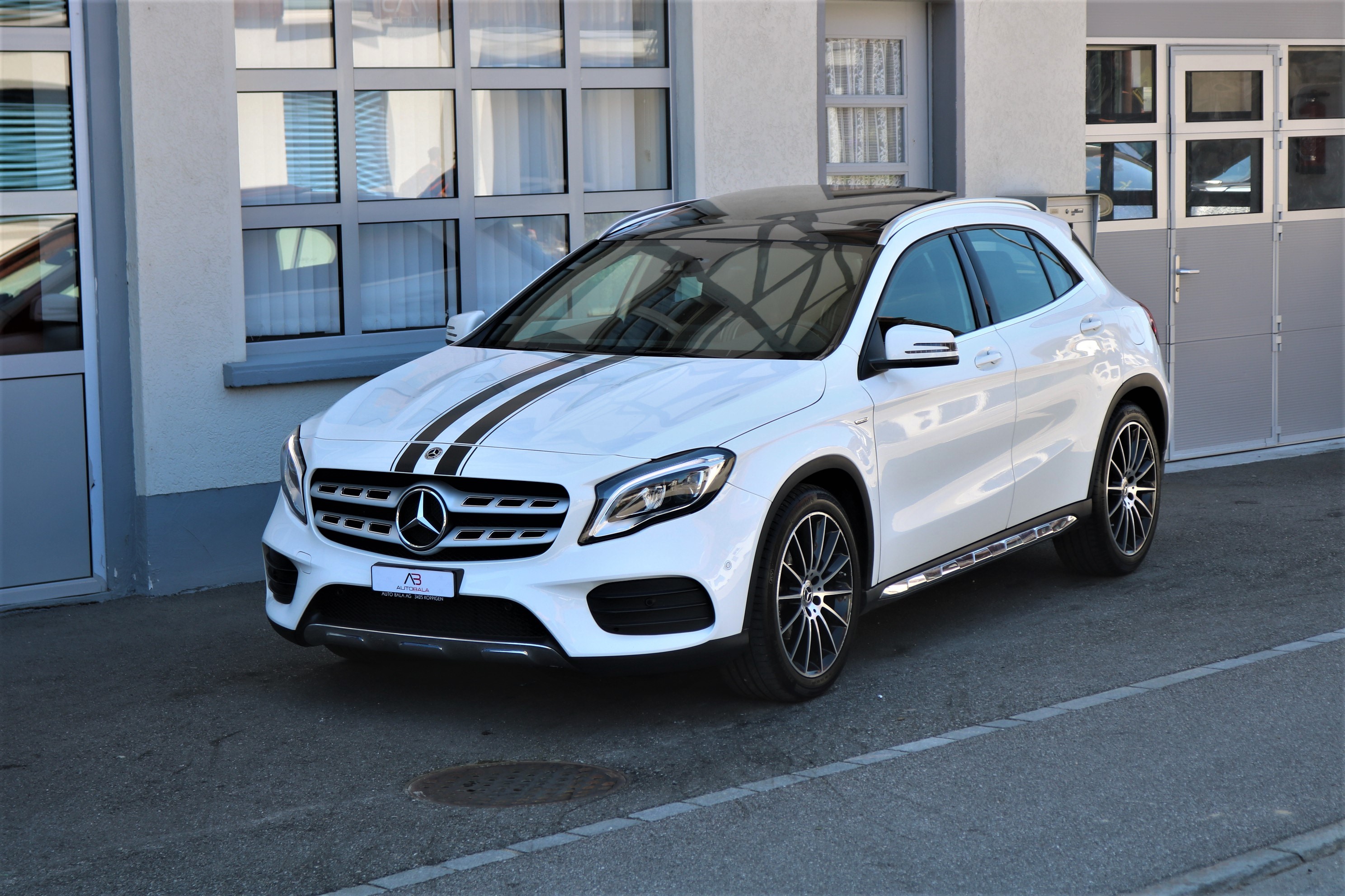 MERCEDES-BENZ GLA 200 AMG Line Edition 1 7G-DCT