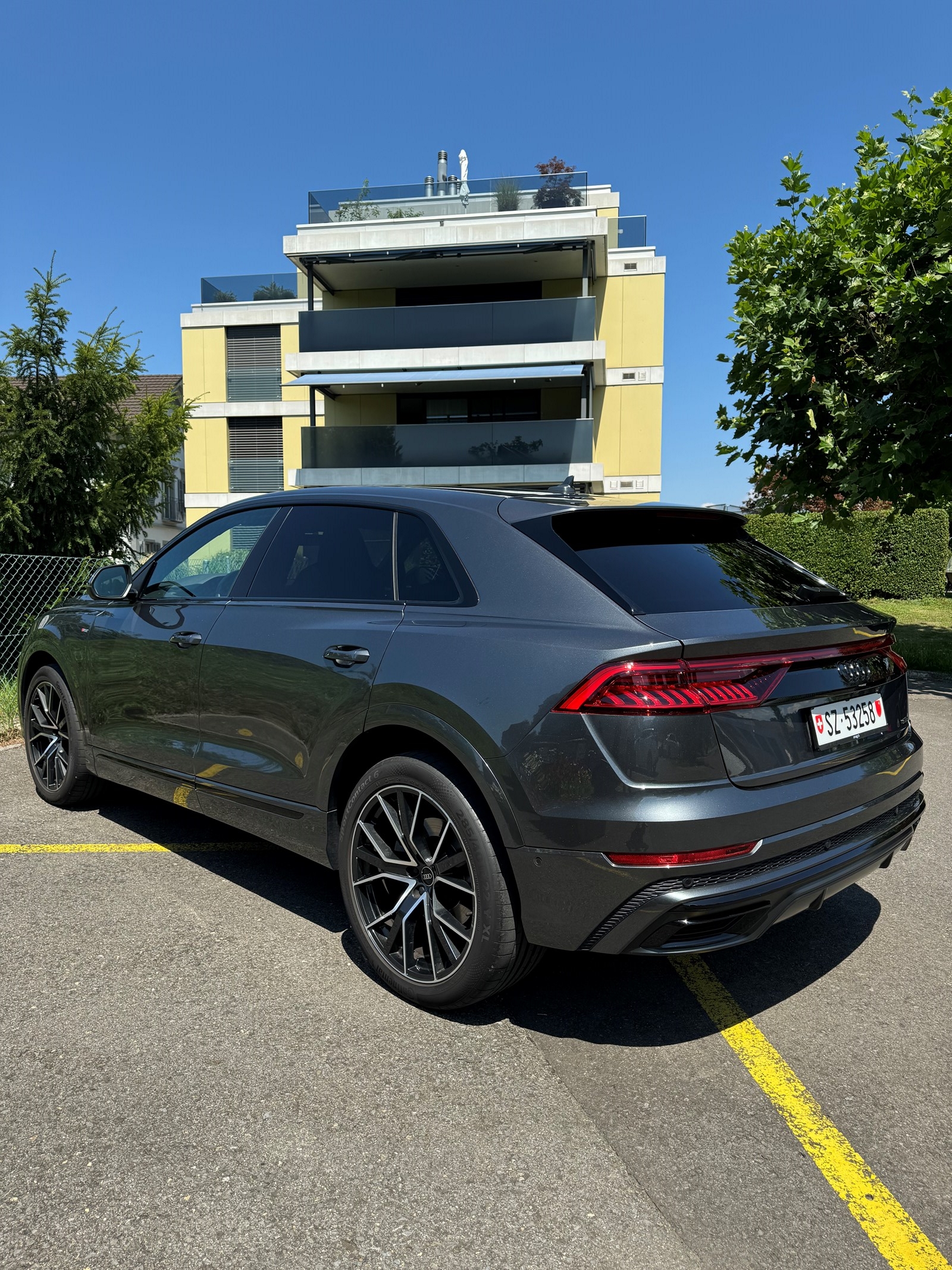 AUDI Q8 55 TFSI quattro tiptronic