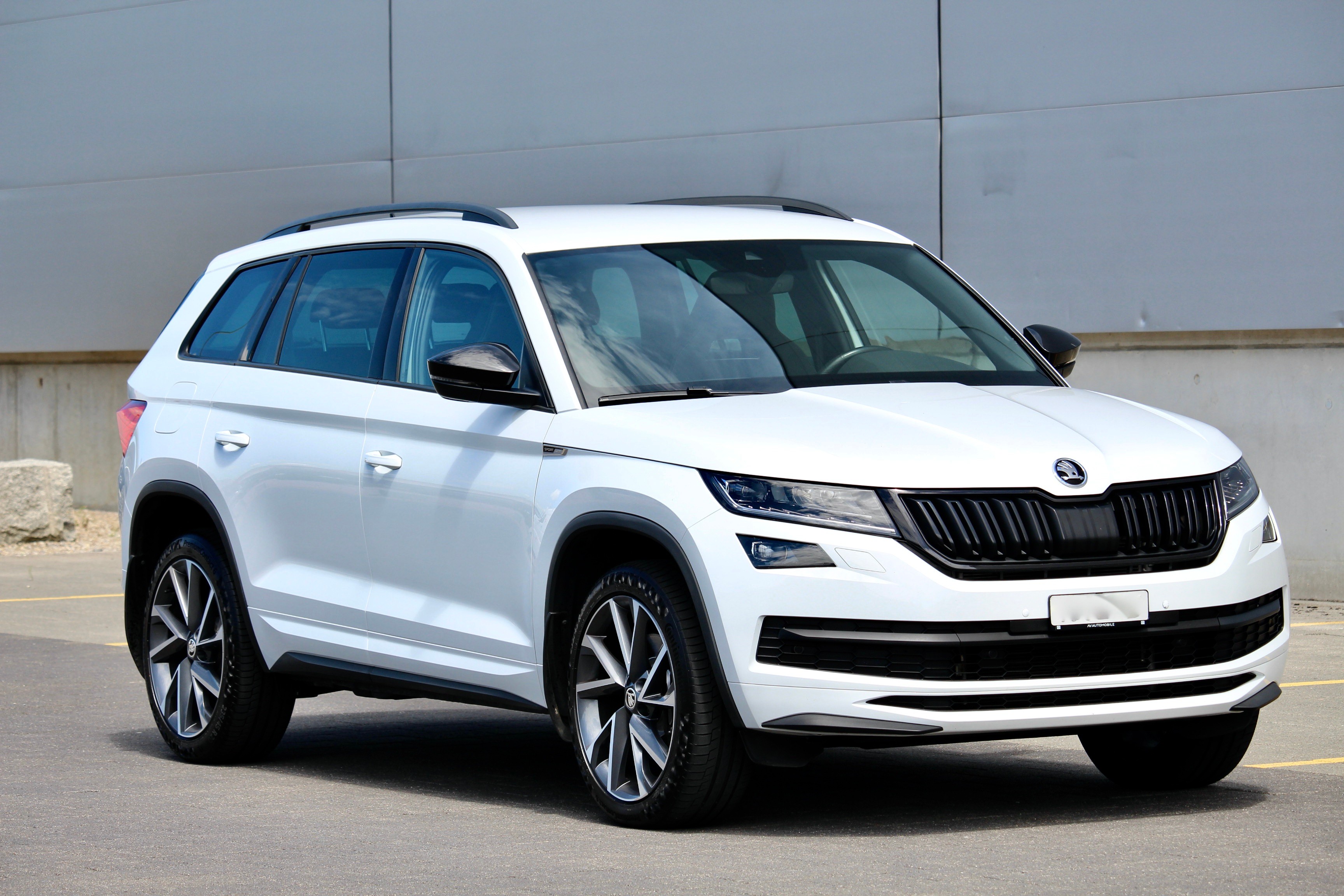 SKODA Kodiaq 2.0 TDI CR SportLine 4x4 DSG 190PS *20Zoll Aluräder *elektr. Anhängerkupplung *Virtual Cockpit *Standheizung