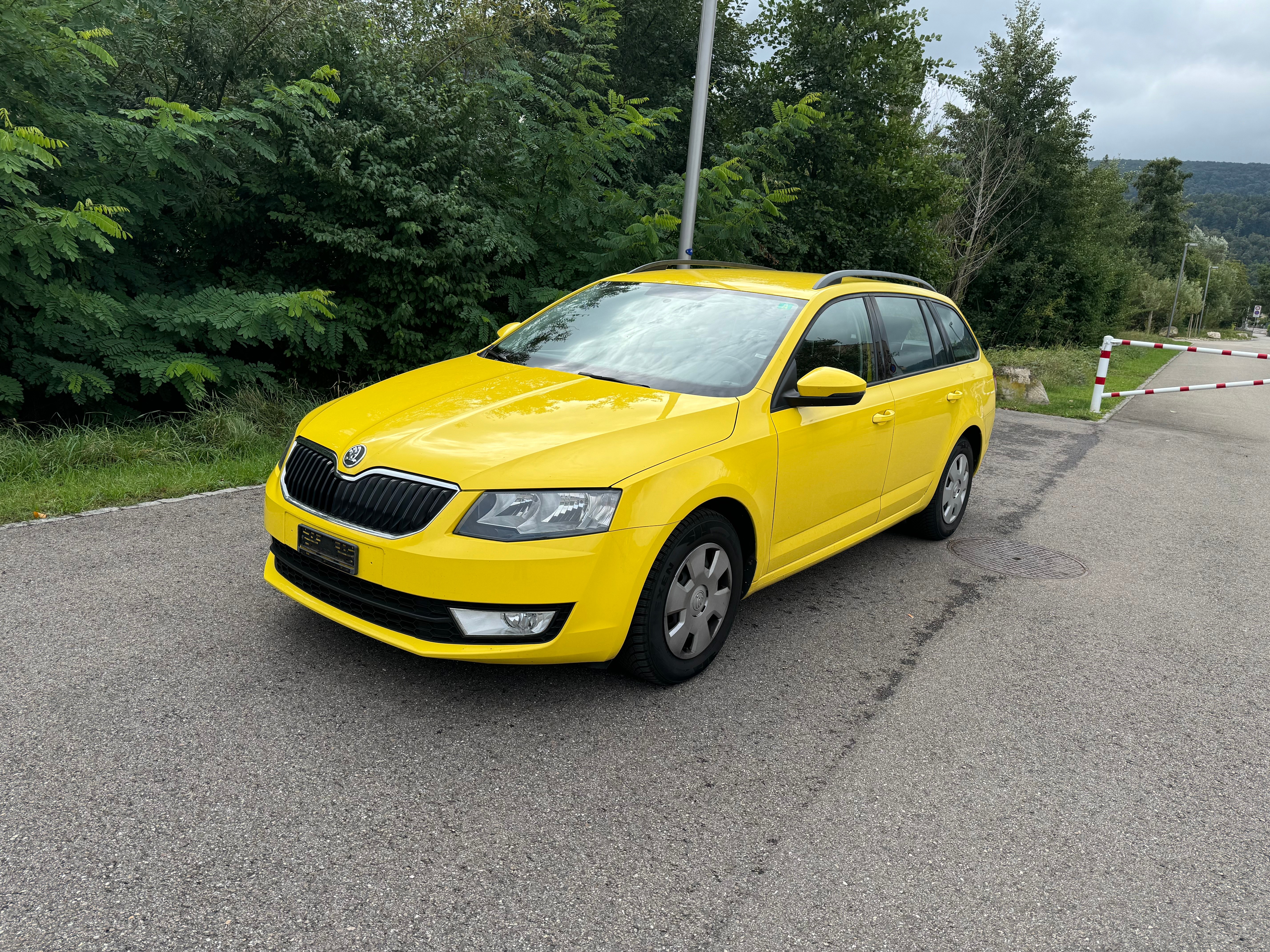 SKODA Octavia Combi 1.6 TDI Fresh DSG