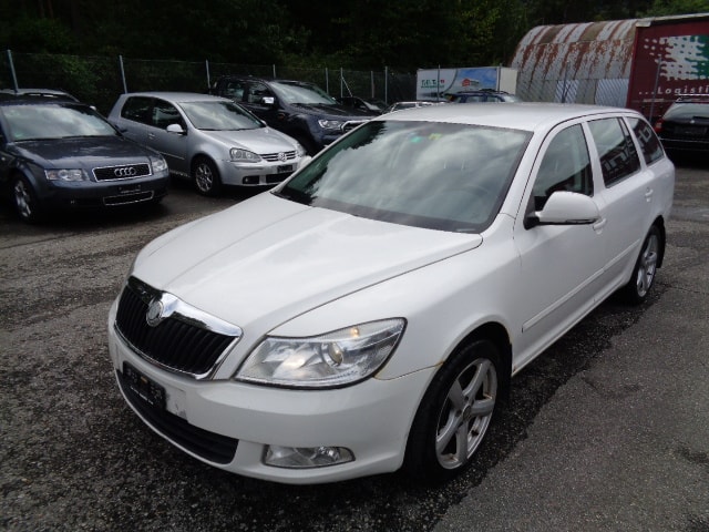 SKODA Octavia Combi 1.6 TDI Stöckli 4x4