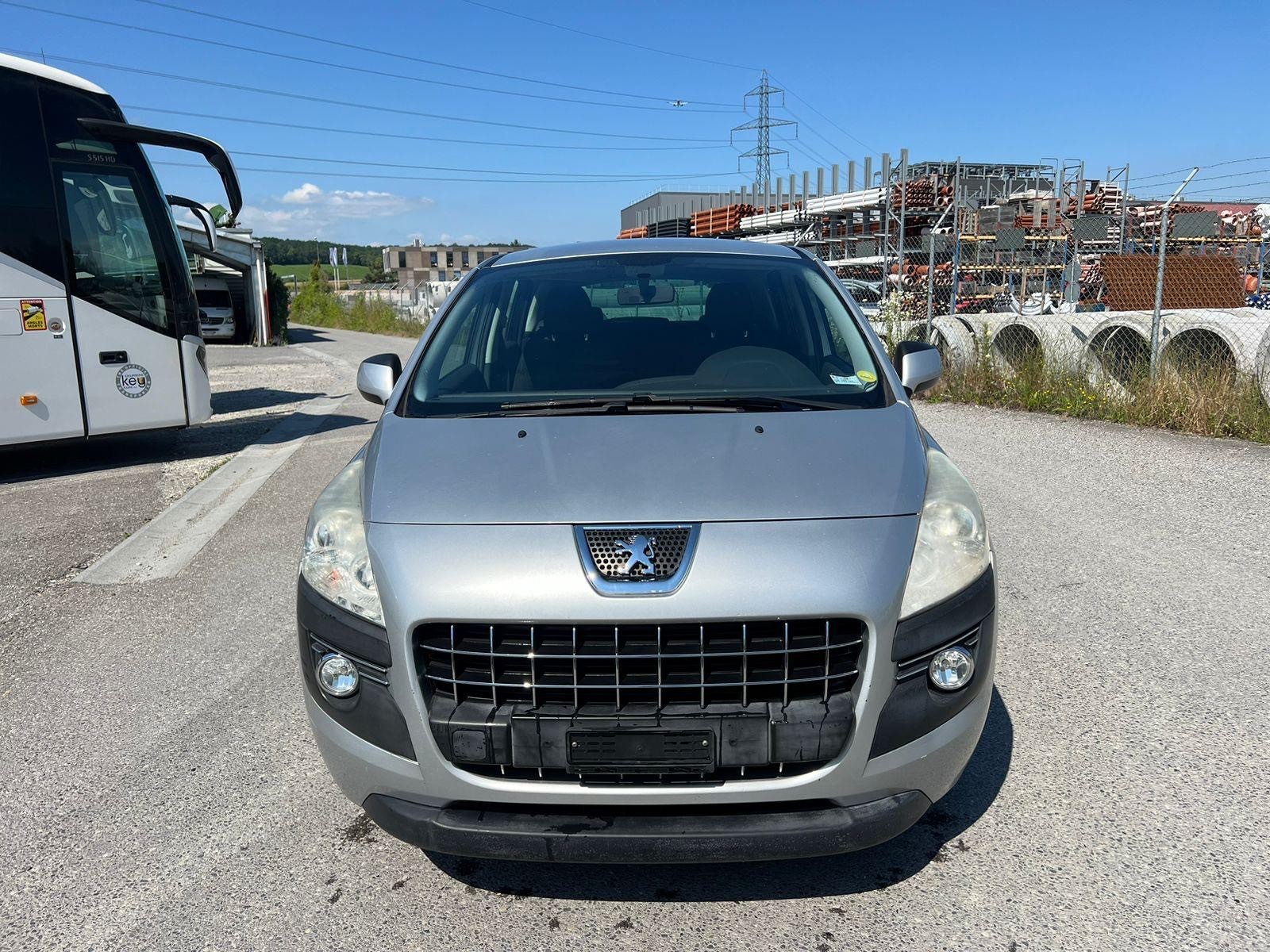 PEUGEOT 3008 1.6 HDI Business EGS6