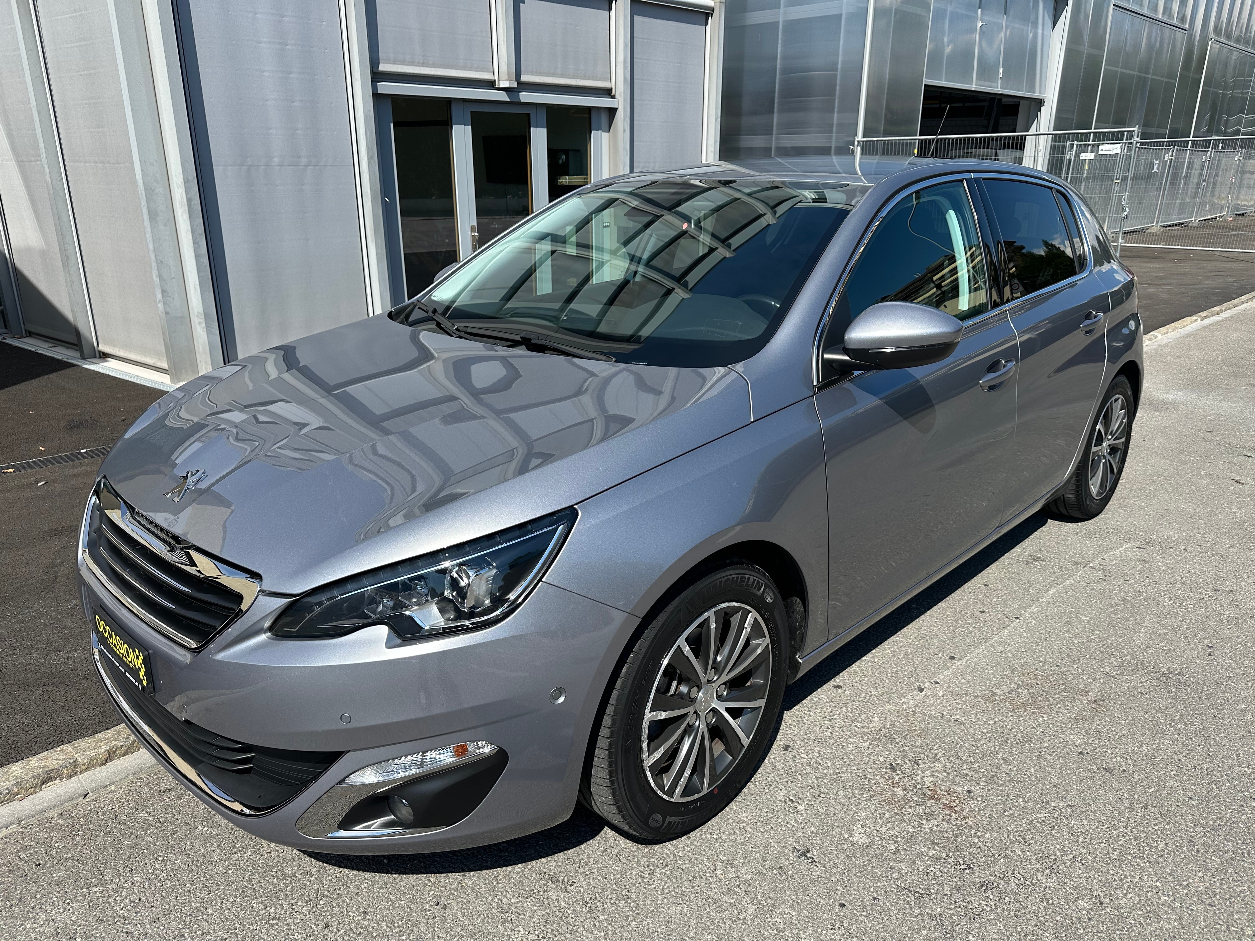 PEUGEOT 308 1.2 THP Allure Automatic