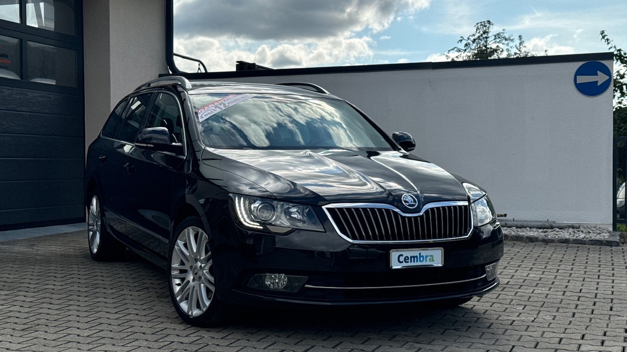 SKODA Superb Combi 2.0 TDi Laurin & Klement 4x4 DSG