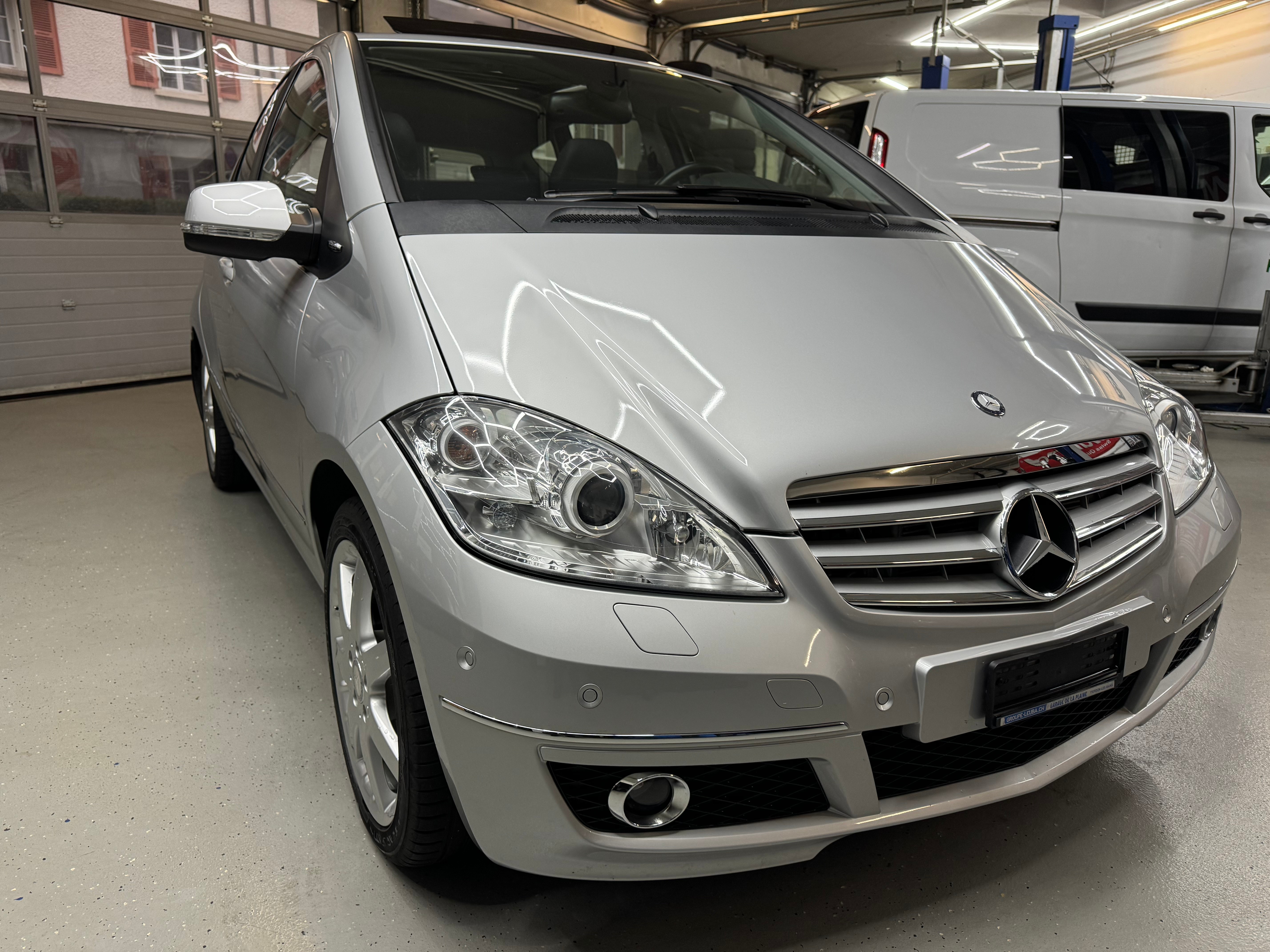 MERCEDES-BENZ A 200 Elégance Autotronic