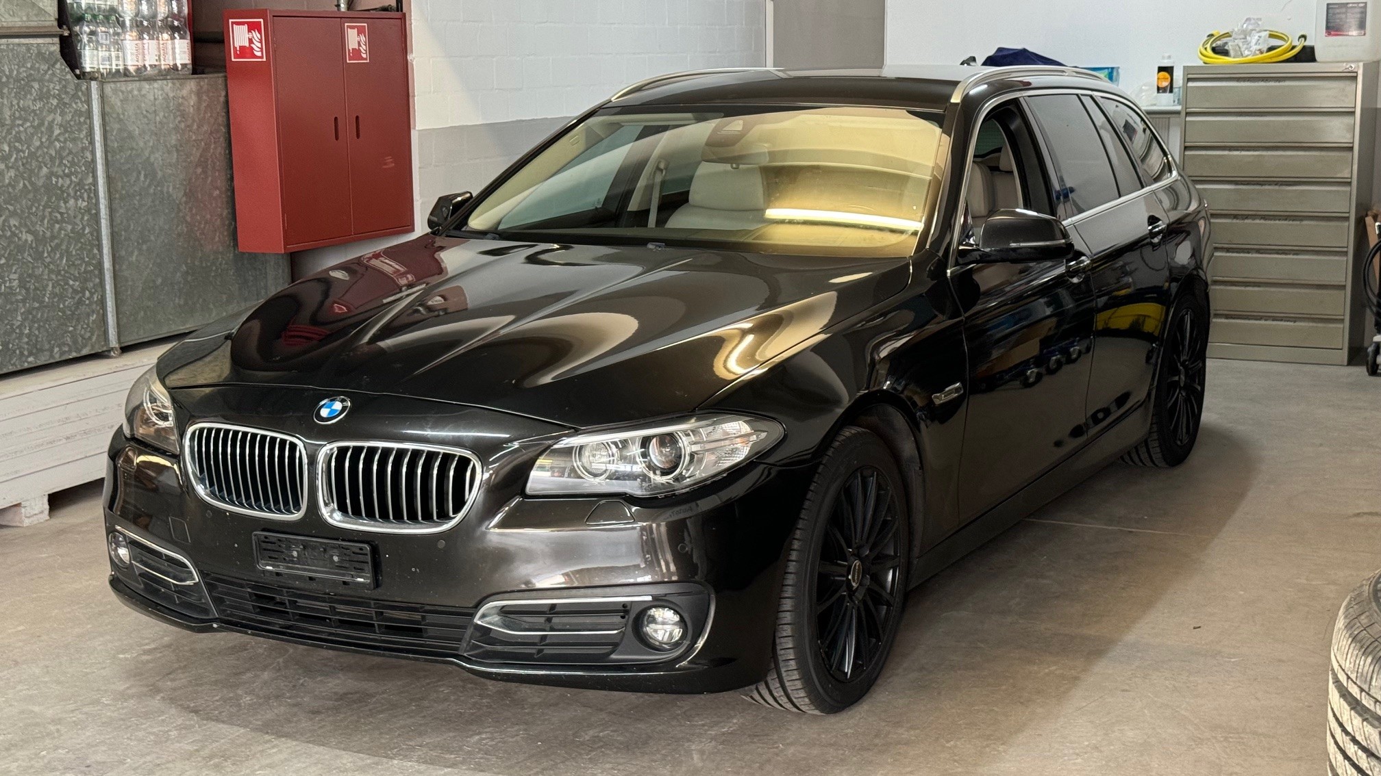 BMW 530d Touring Luxury Line Steptronic