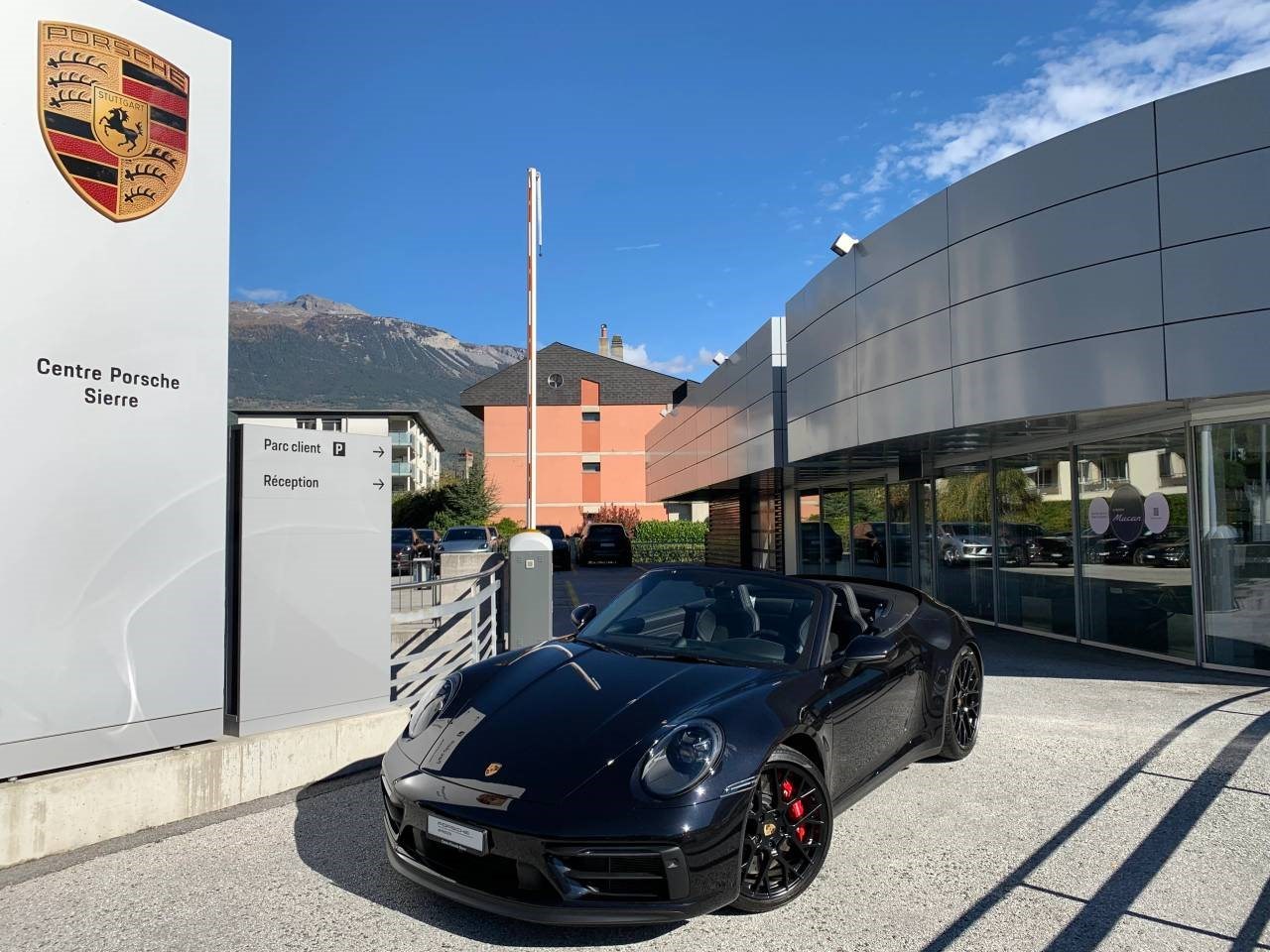 PORSCHE 911 Carrera 4 GTS Cabriolet