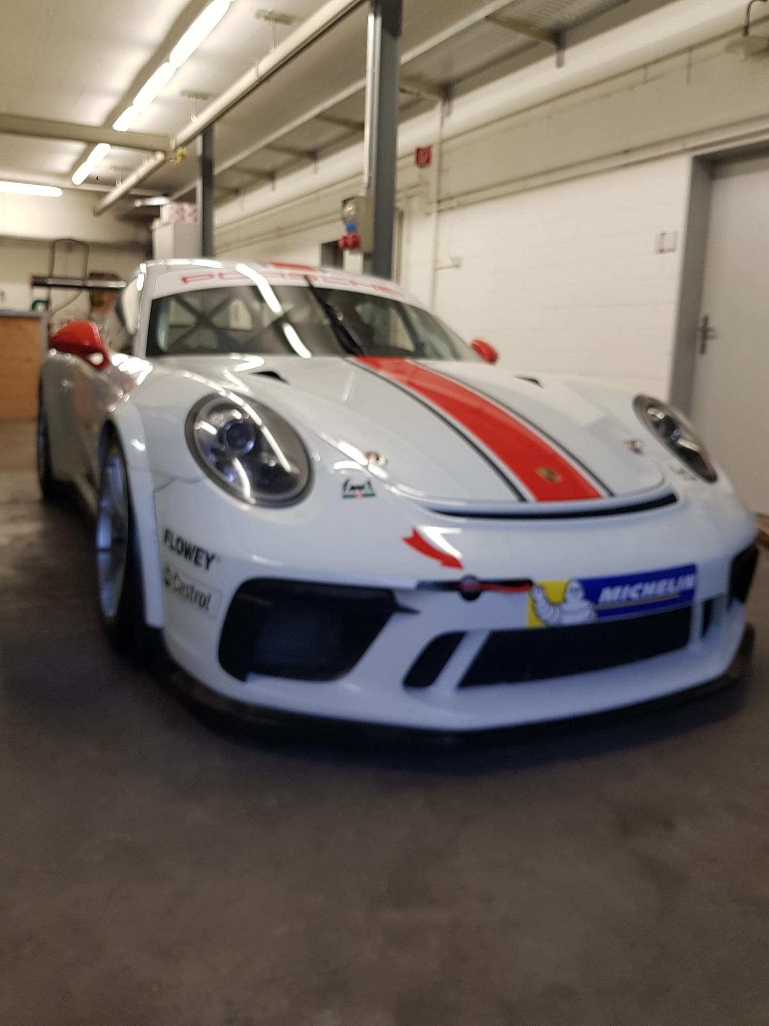 PORSCHE 911 Cup