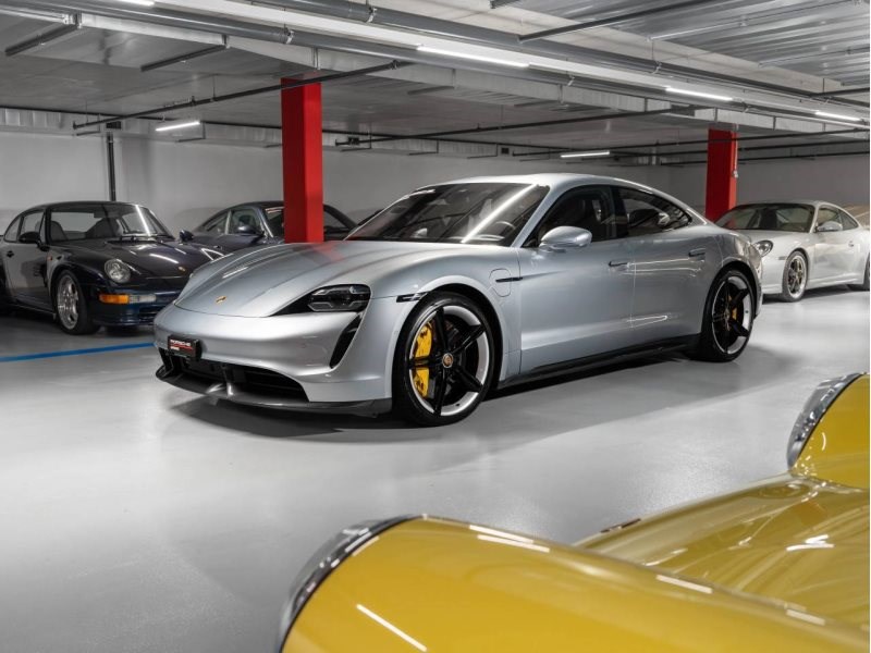 PORSCHE TAYCAN Turbo S