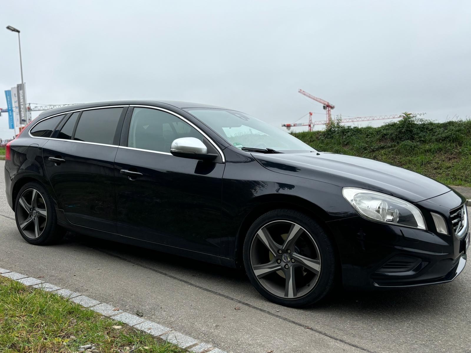 VOLVO V60 T4 Momentum Powershift