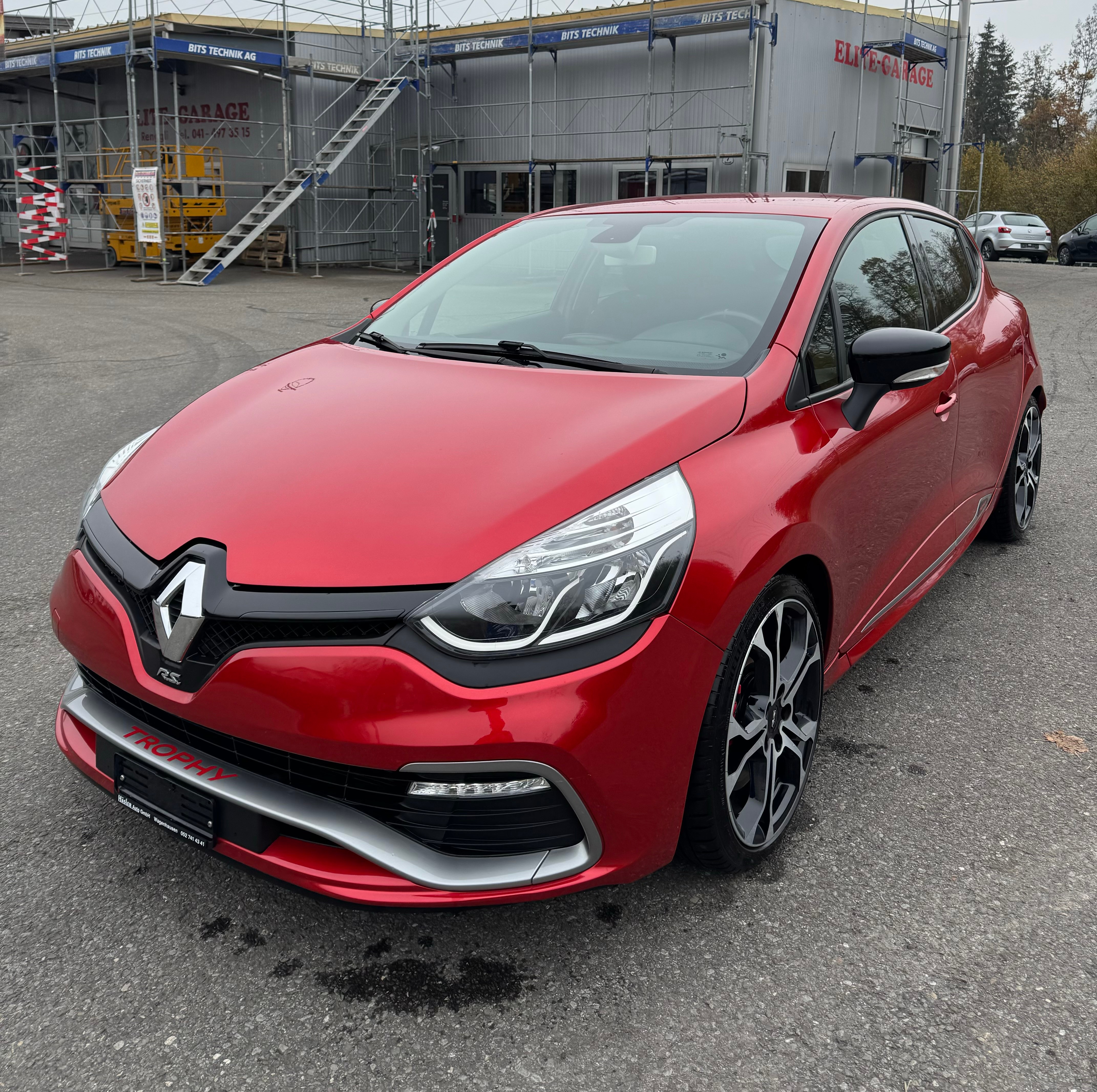 RENAULT Clio 1.6 T RS 220 Trophy EDC