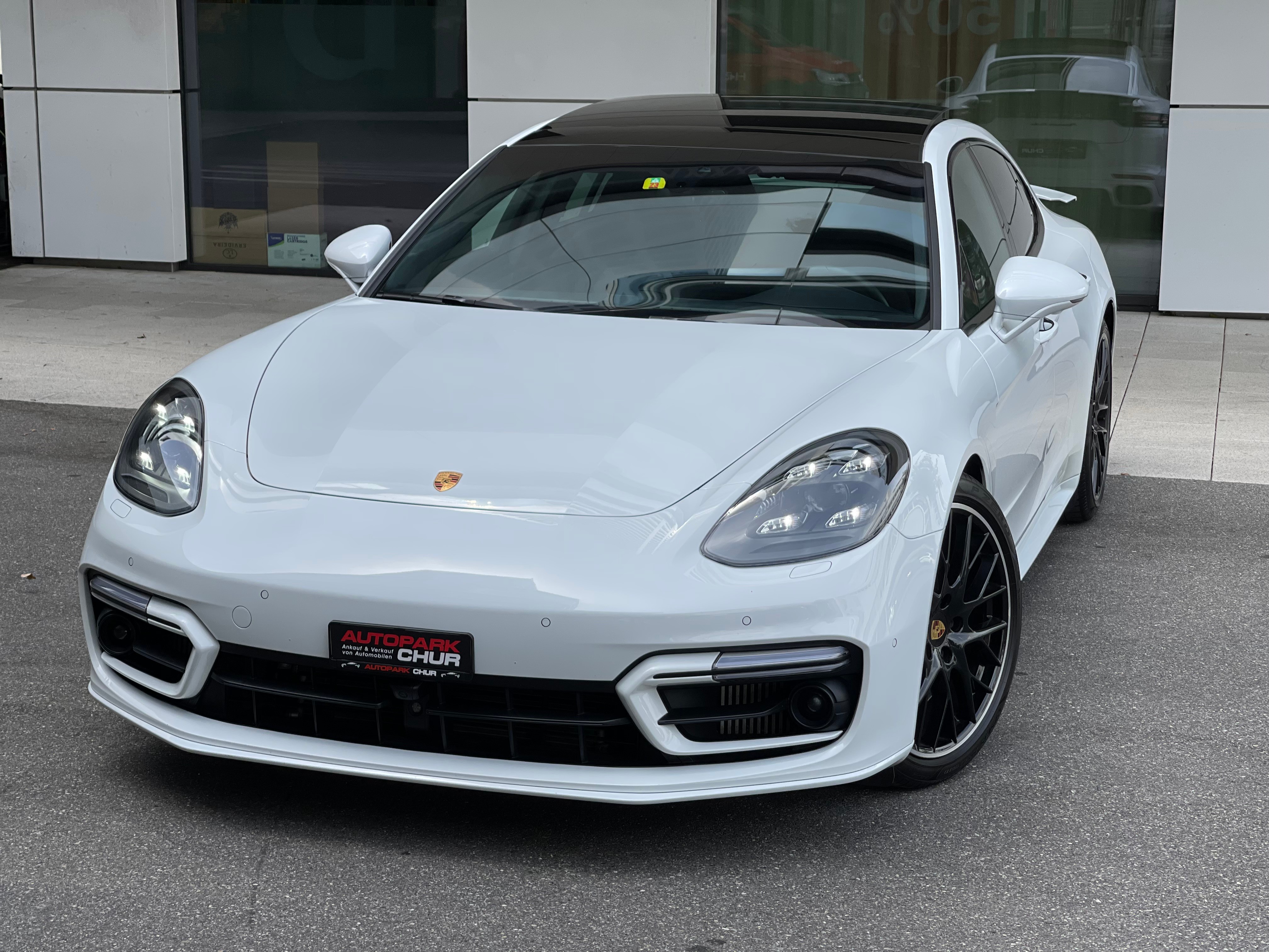 PORSCHE Panamera Turbo PDK