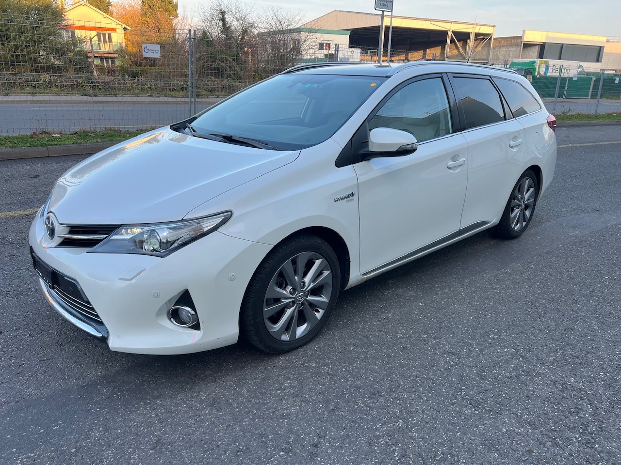 TOYOTA Auris Touring Sports 1.8 16V HSD Linea Sol