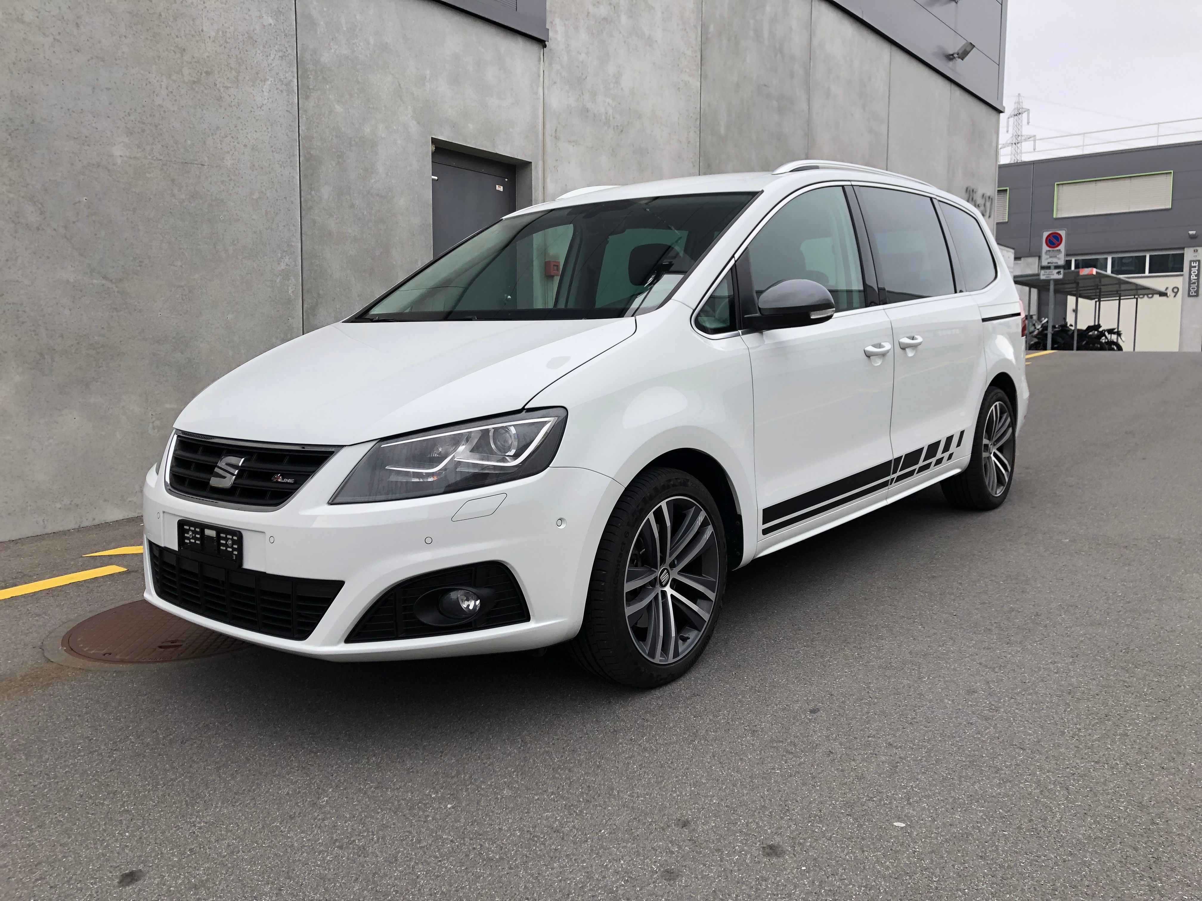 SEAT Alhambra 1.4 TSI FR Line (55)