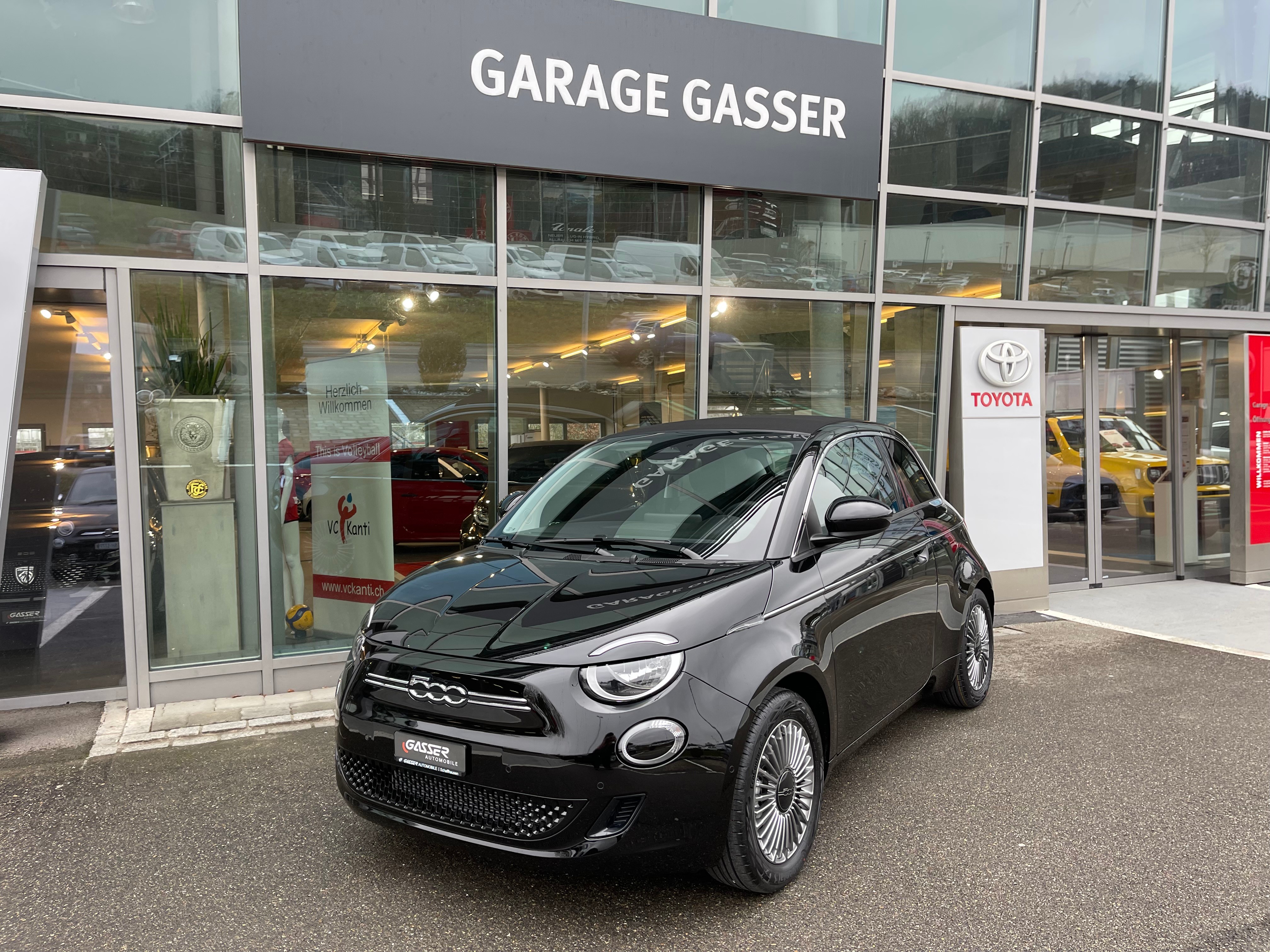 FIAT 500 C electric 87 kW Swiss Edition