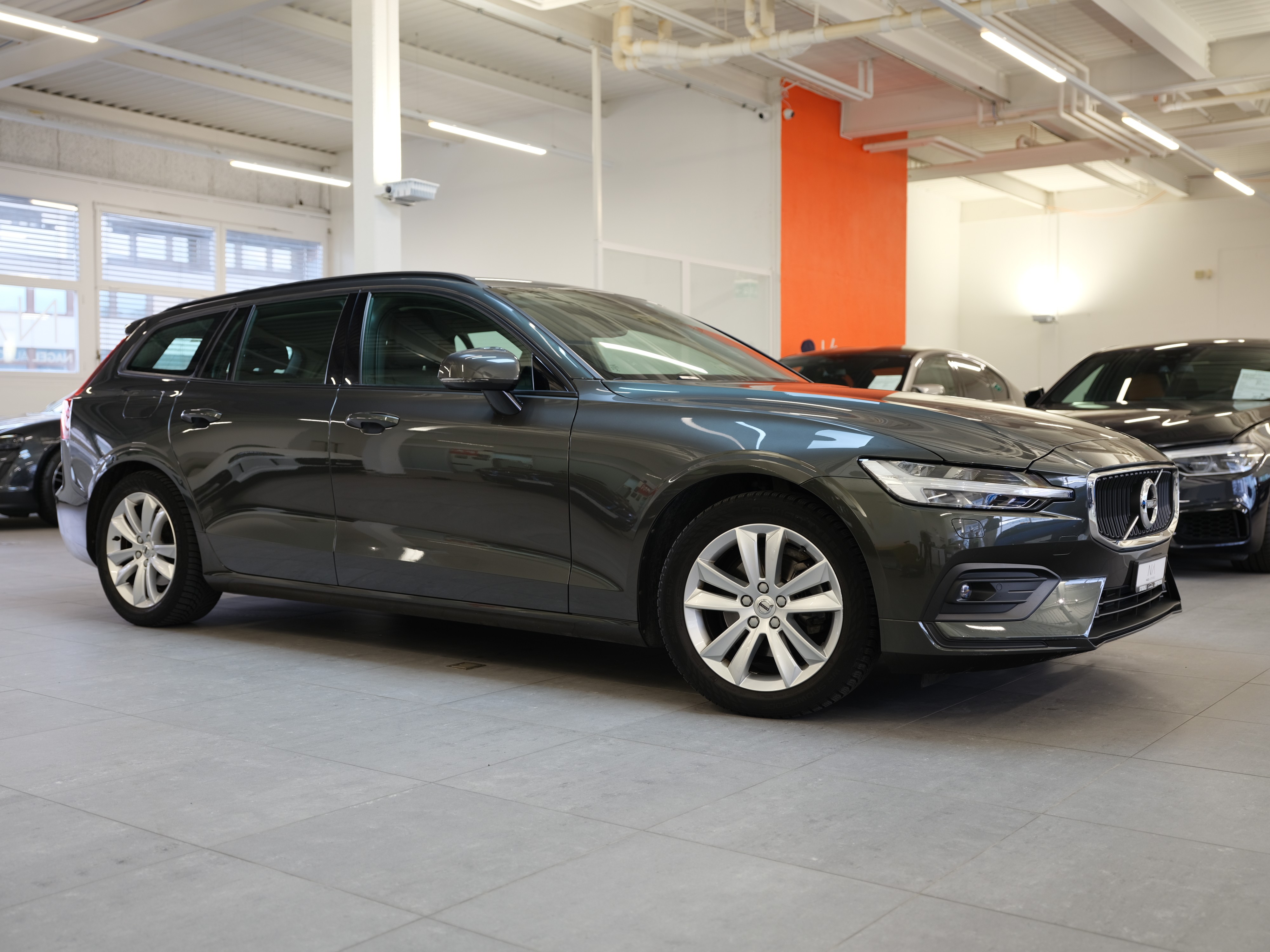 VOLVO V60 D4 Momentum Geartronic