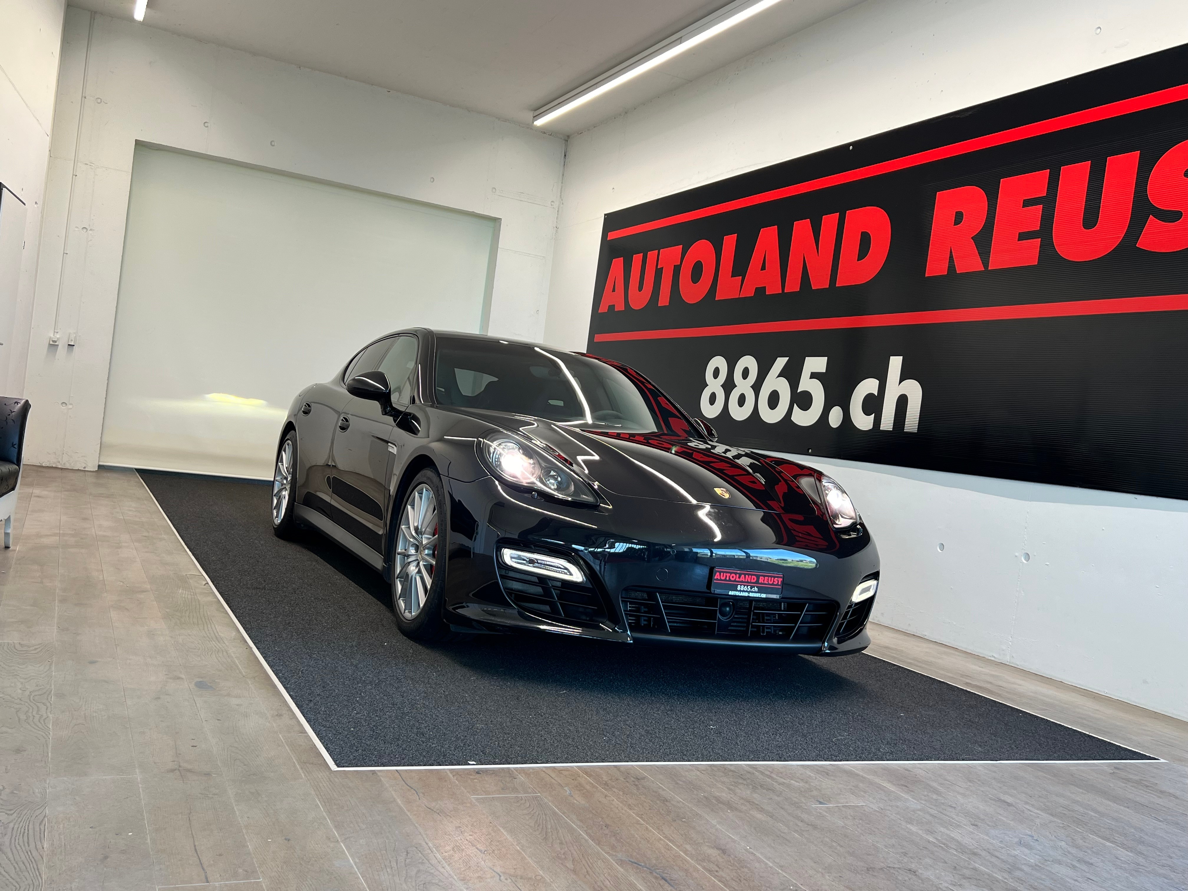 PORSCHE Panamera GTS 4.8 PDK