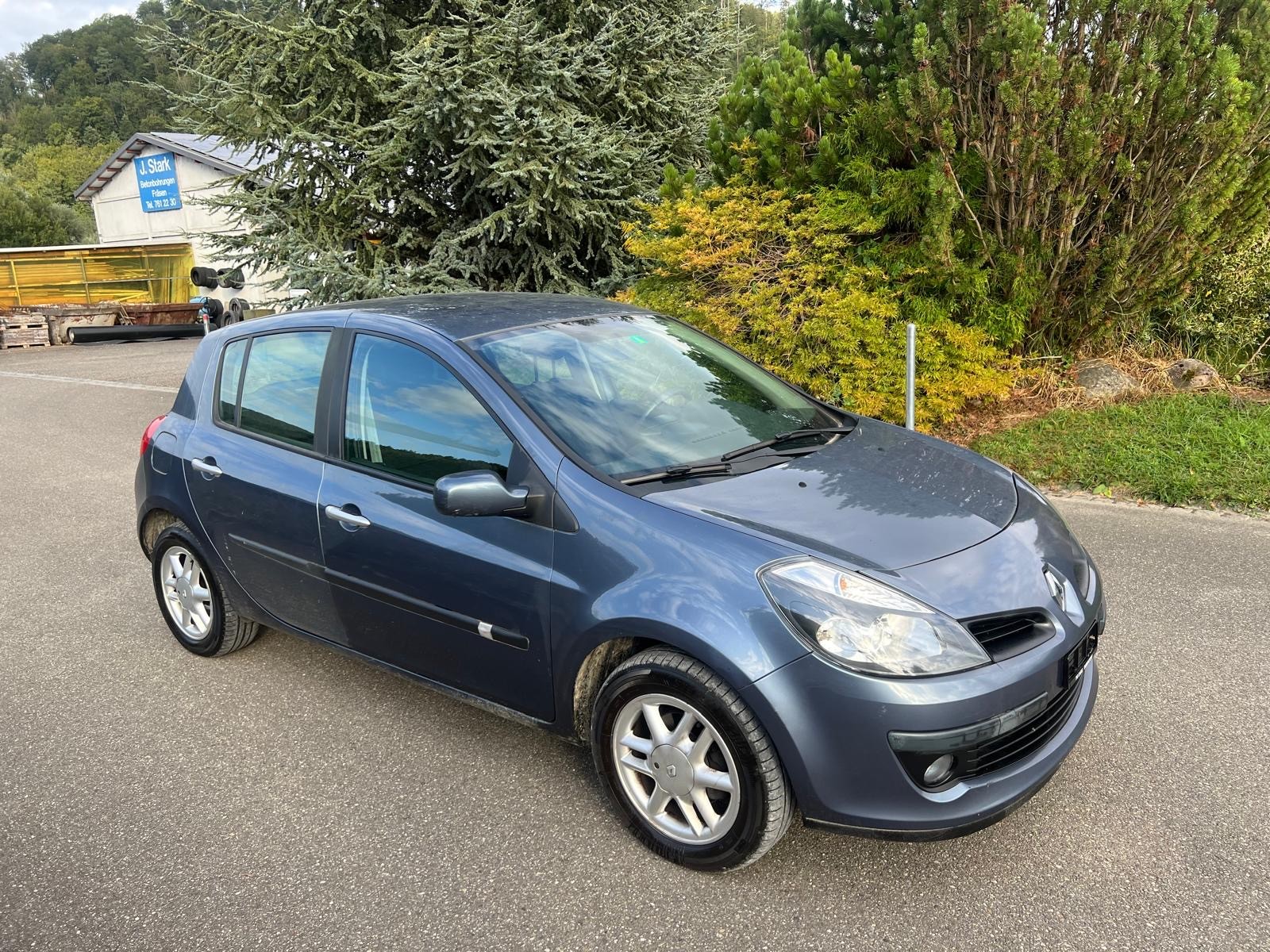 RENAULT Clio 1.4 16V Dynamique Luxe