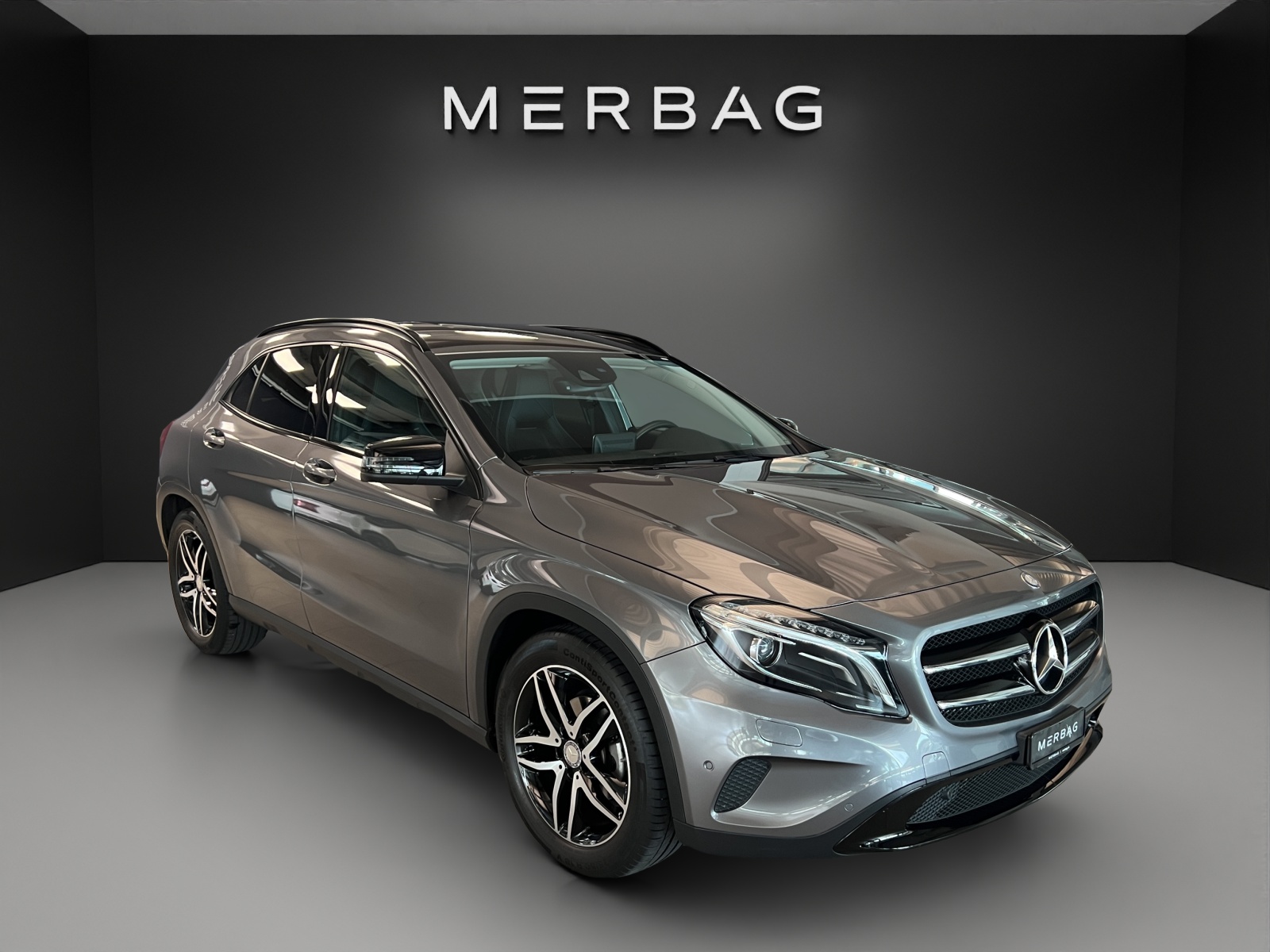 MERCEDES-BENZ GLA 200 Night Star