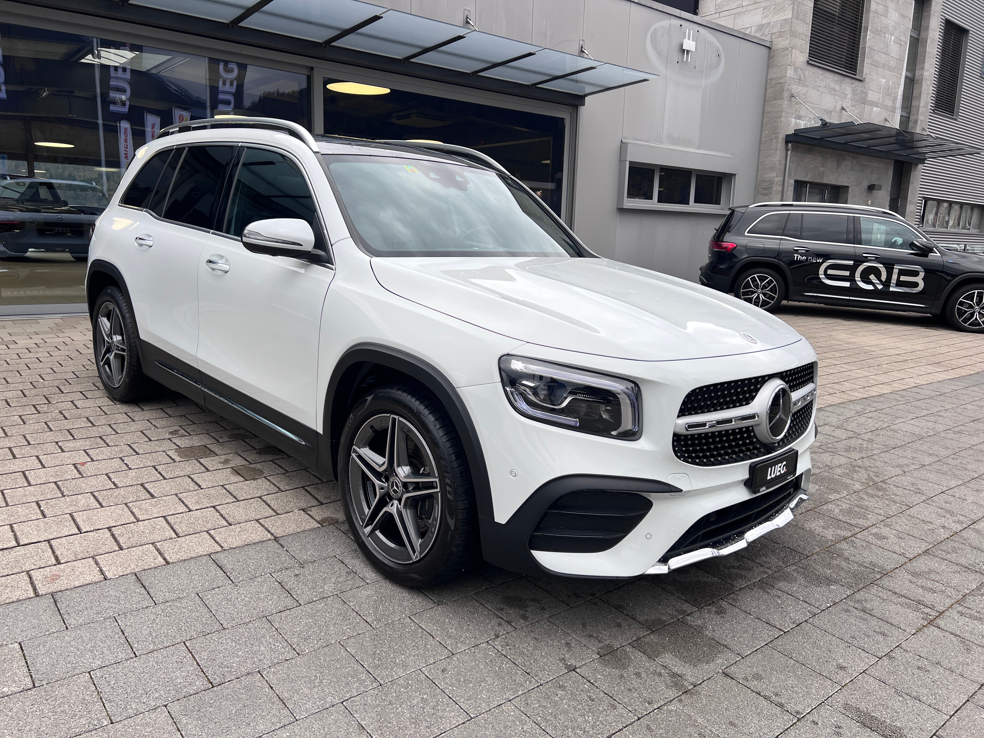 MERCEDES-BENZ GLB 250 4Matic AMG Line 8G-Tronic