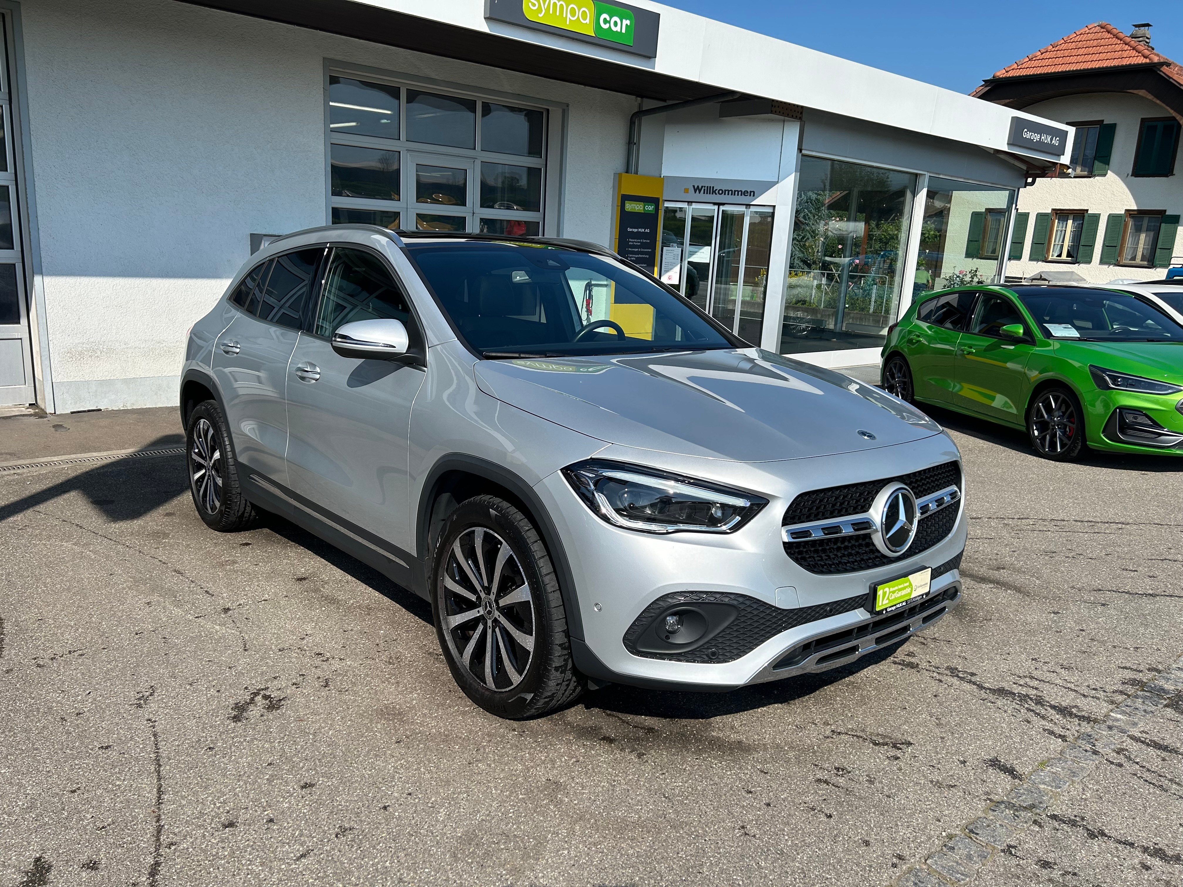 MERCEDES-BENZ GLA 220d 4Matic Progressive 8G-DCT+PANORAMA+