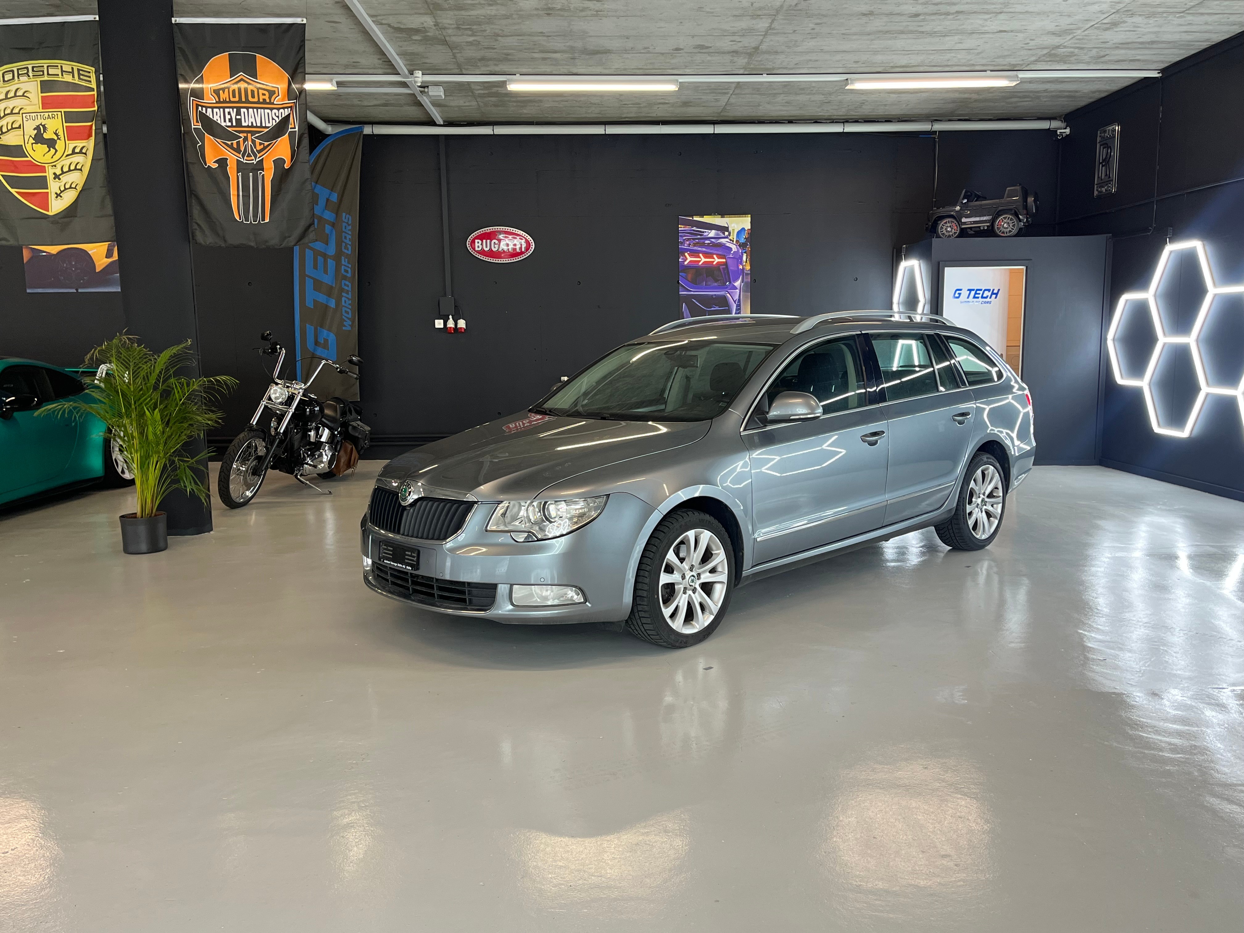 SKODA Superb Combi 2.0 TSI Ambition DSG