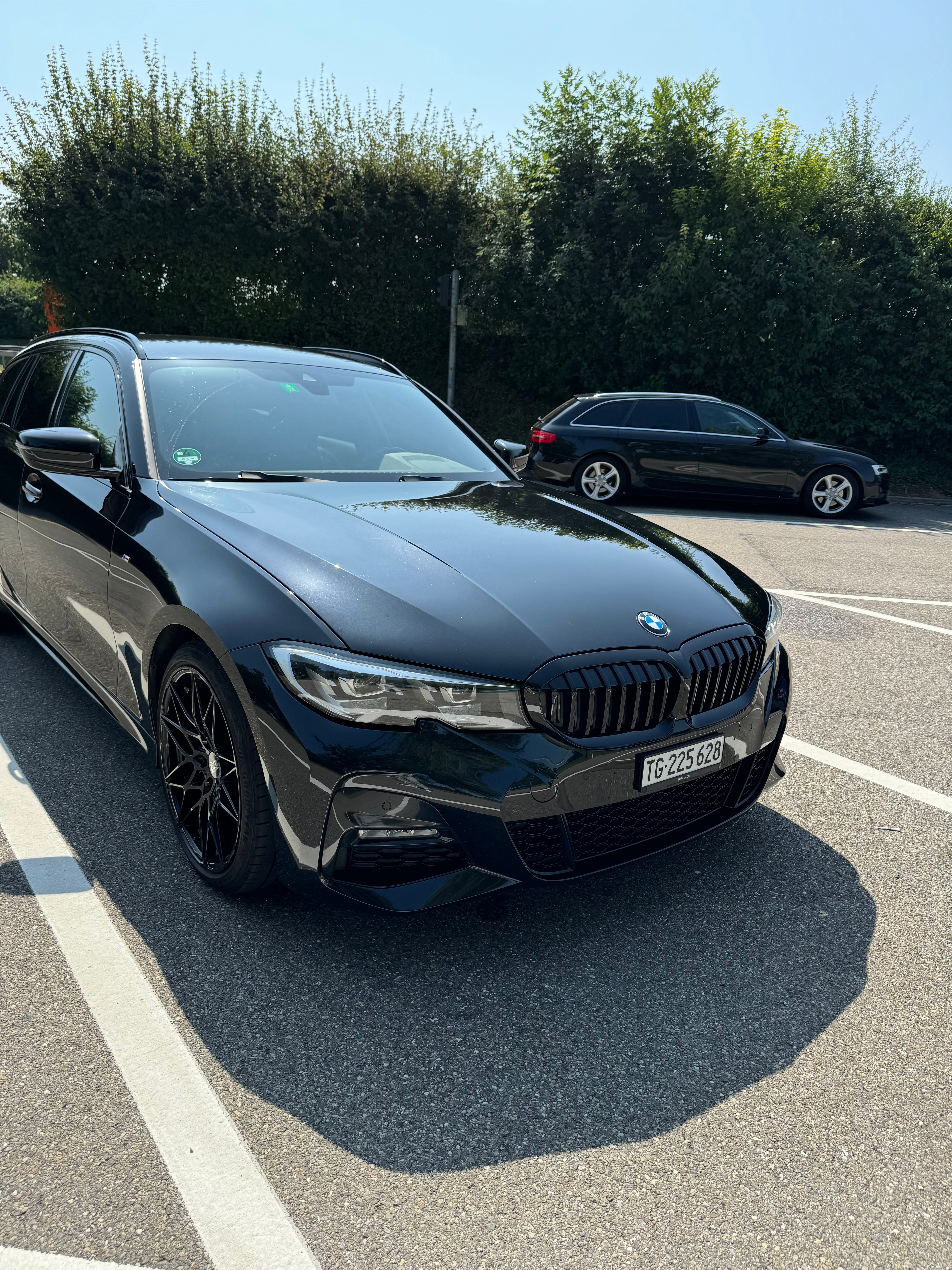 BMW 330i Touring Steptronic M-Sport Shadow Line