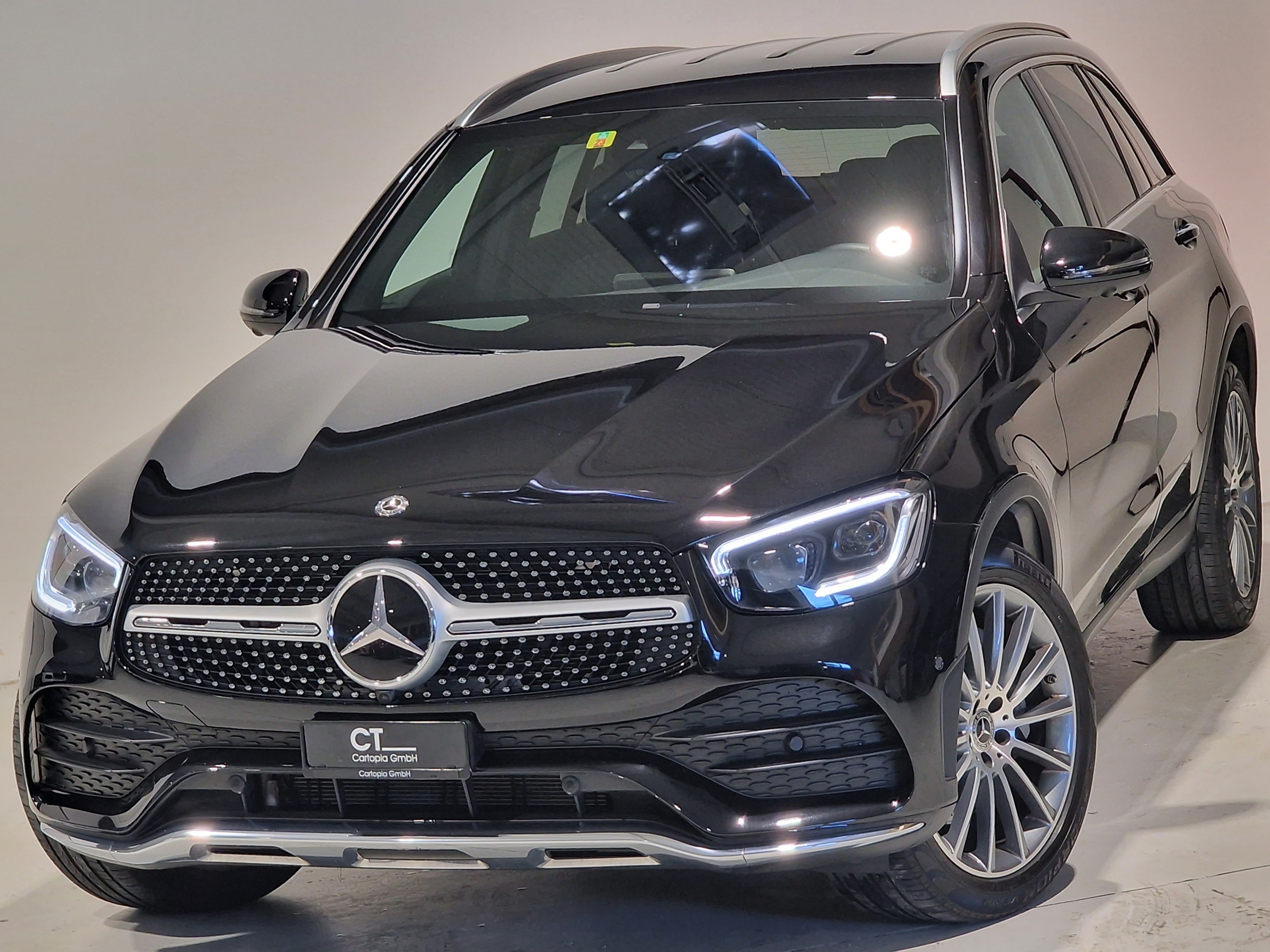 MERCEDES-BENZ GLC 300 AMG Line 4Matic 9G-Tronic