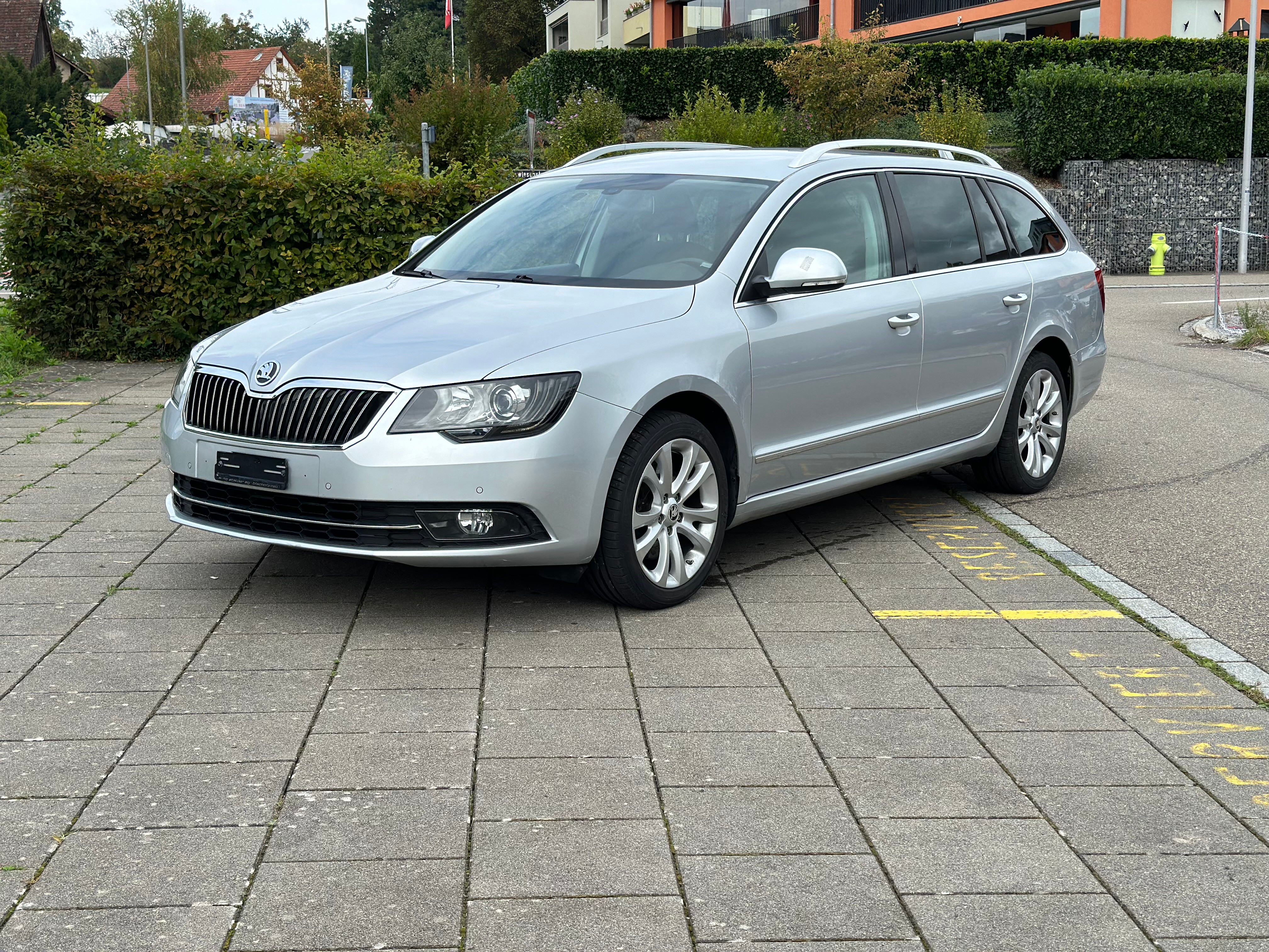 SKODA Superb Combi 1.8 TSI Elegance 4x4