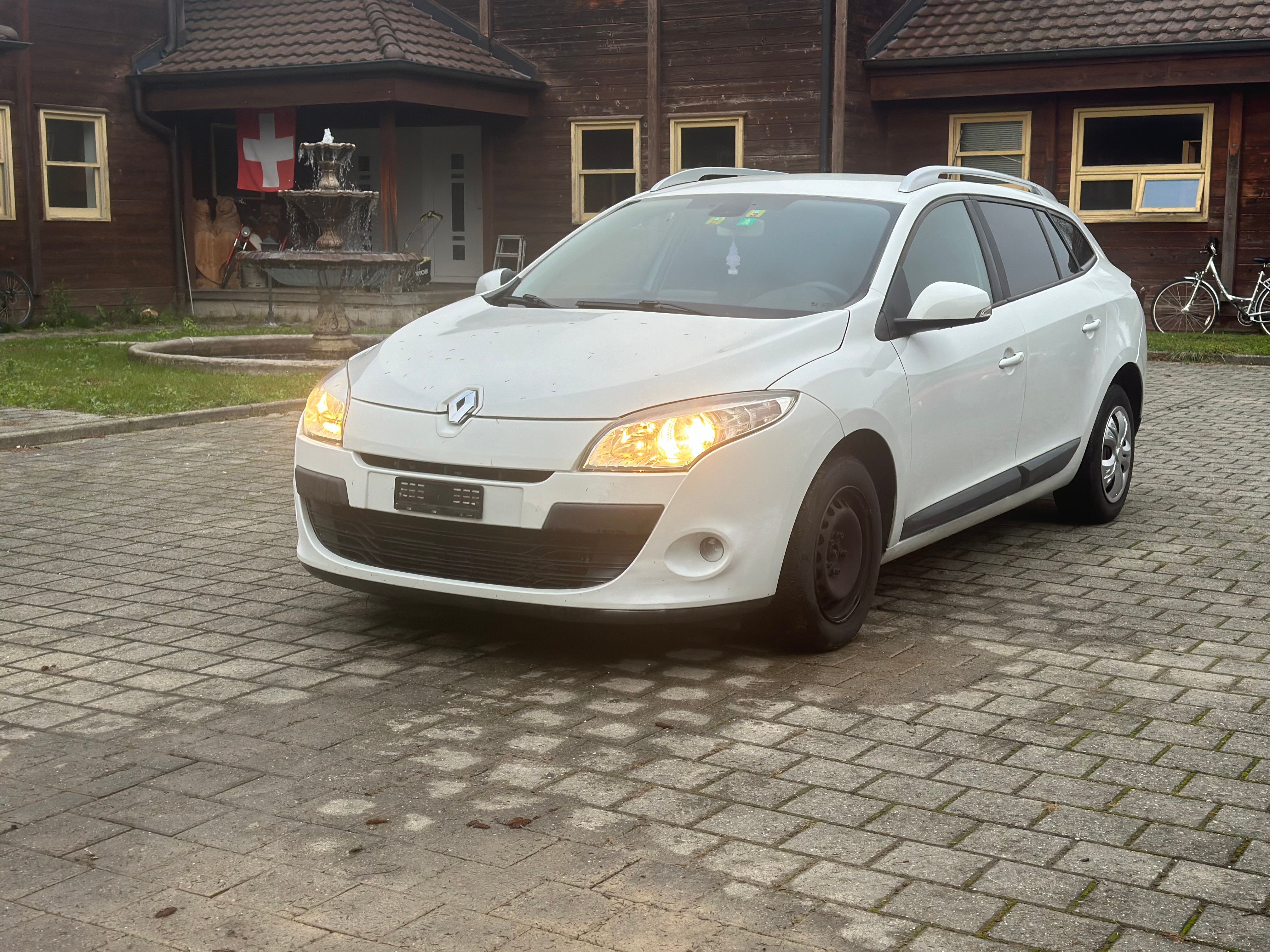 RENAULT Mégane Grandtour 1.5 dCi Expression EDC