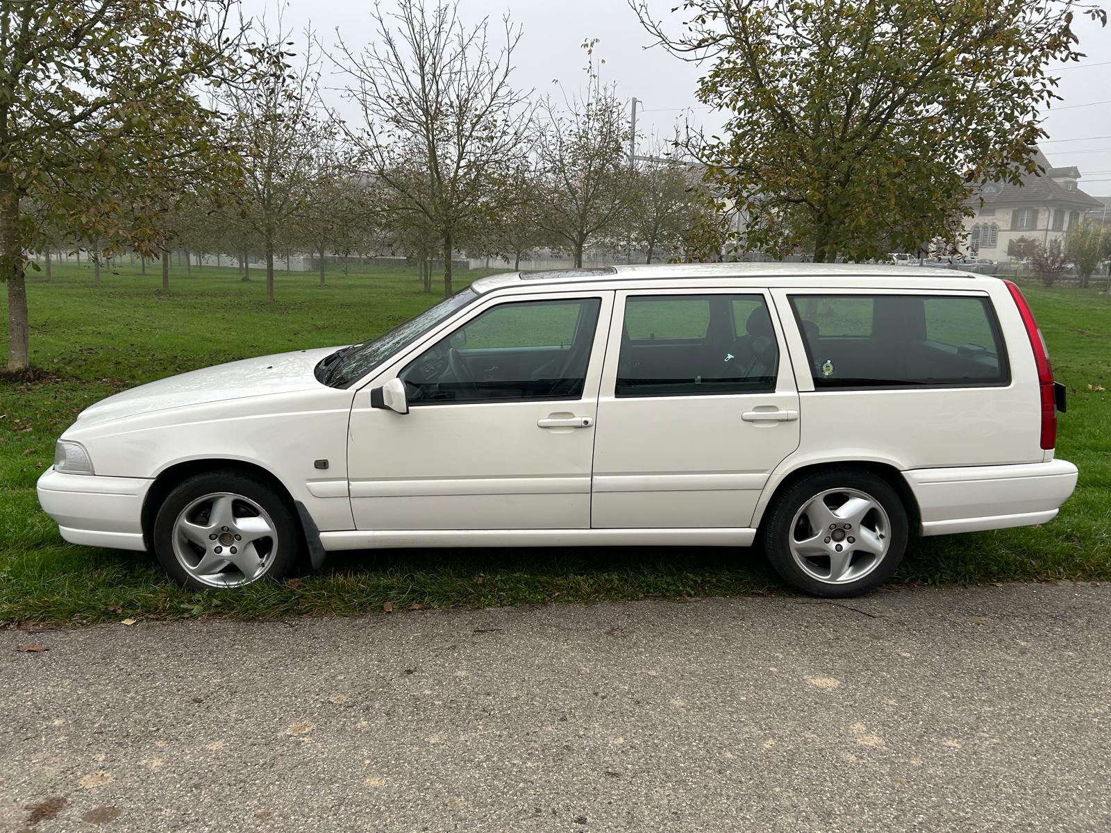 VOLVO V70 2.5