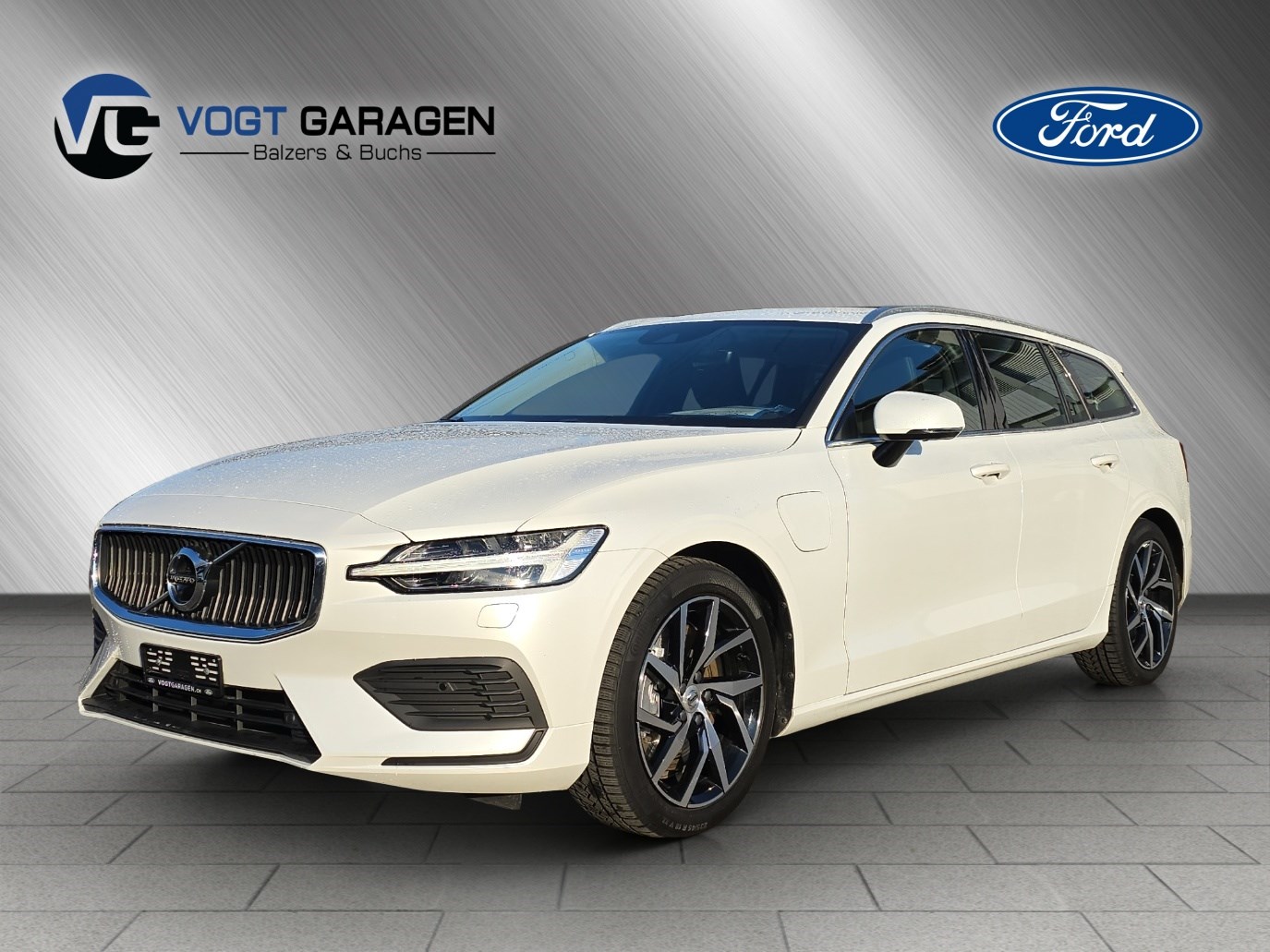 VOLVO V60 2.0 T6 TE Momentum eAWD