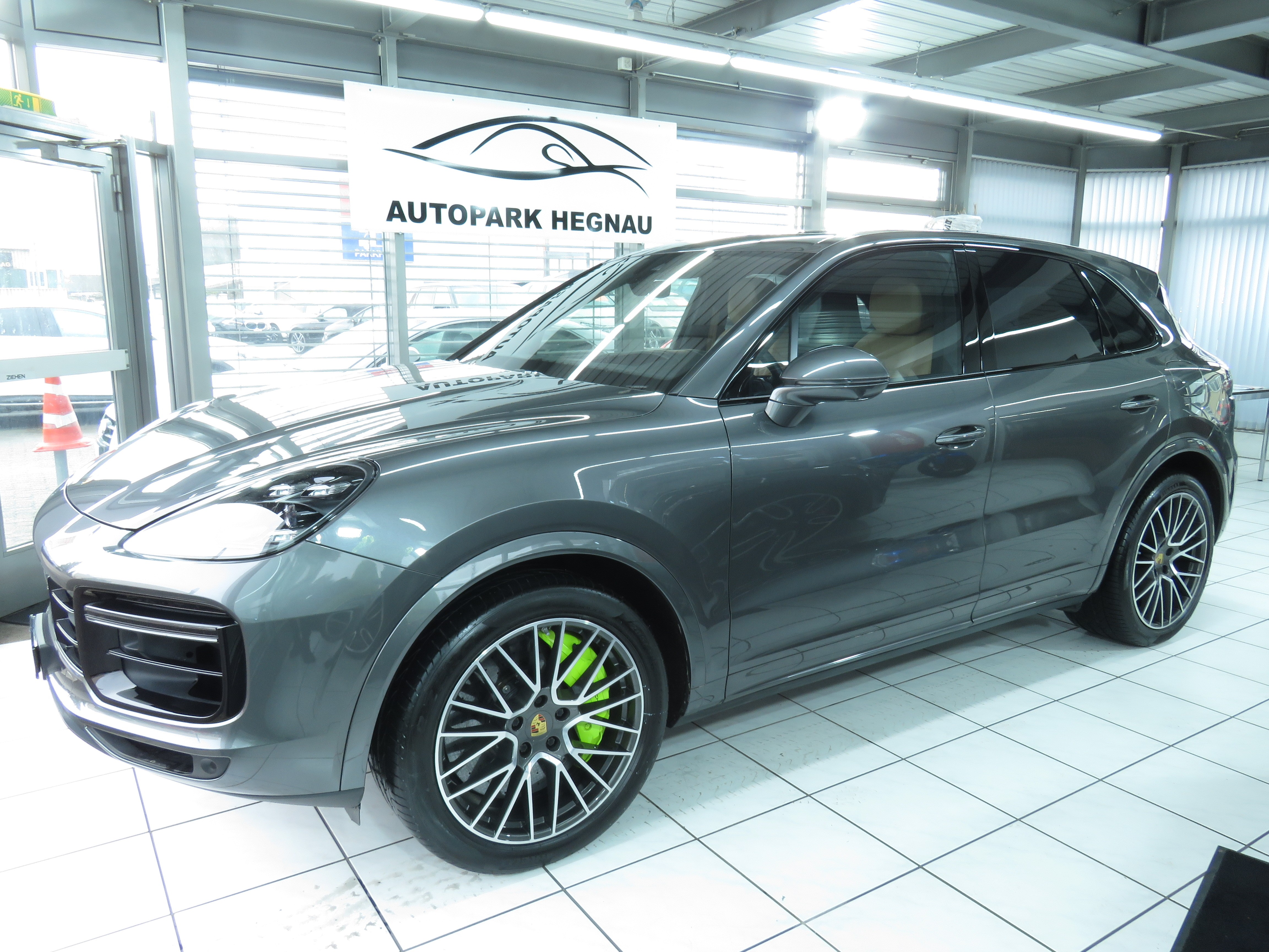 PORSCHE Cayenne Turbo S E-Hybrid (AHK 3.0 t)