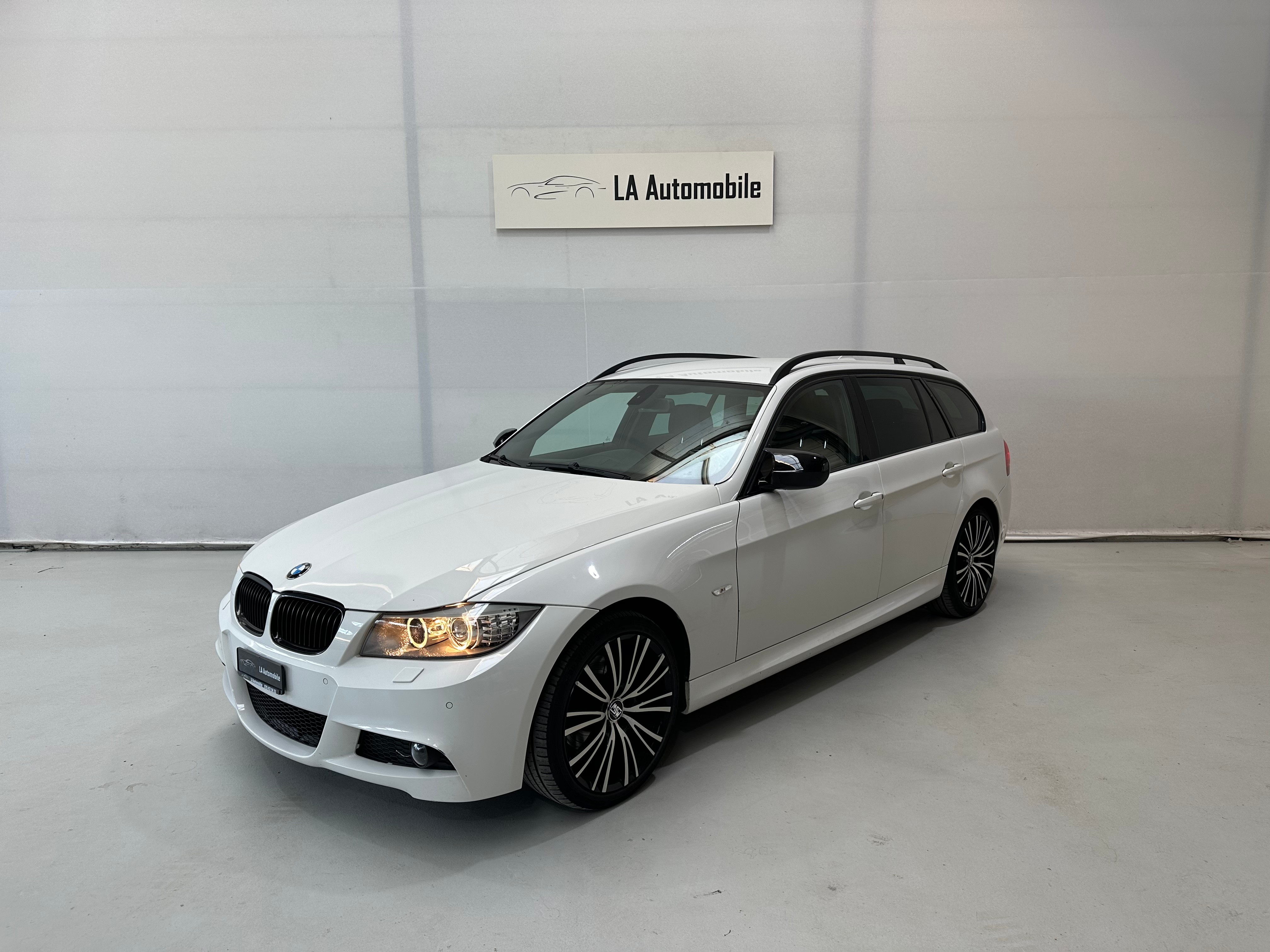 BMW 320d xDrive Touring M-Sport Steptronic