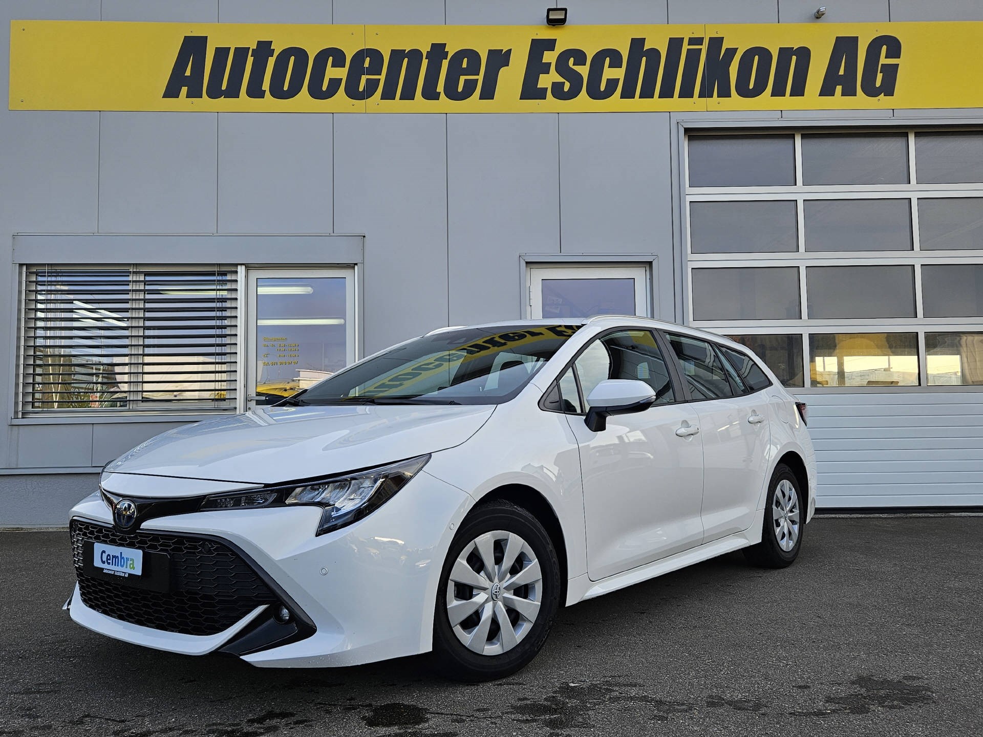 TOYOTA Corolla Touring Sports 1.8 HSD Comfort* Werksgarantie * CH-Fahrzeug * Modell 2022 * Rückfahrkamera