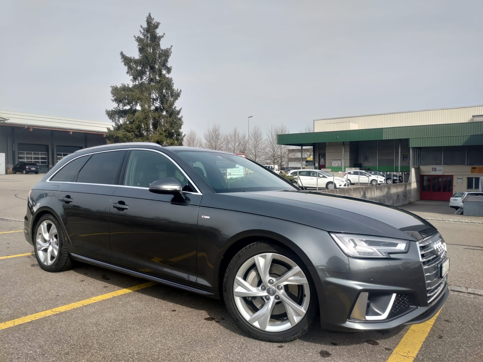 AUDI A4 Avant 45 TFSI Sport S-tronic quattro