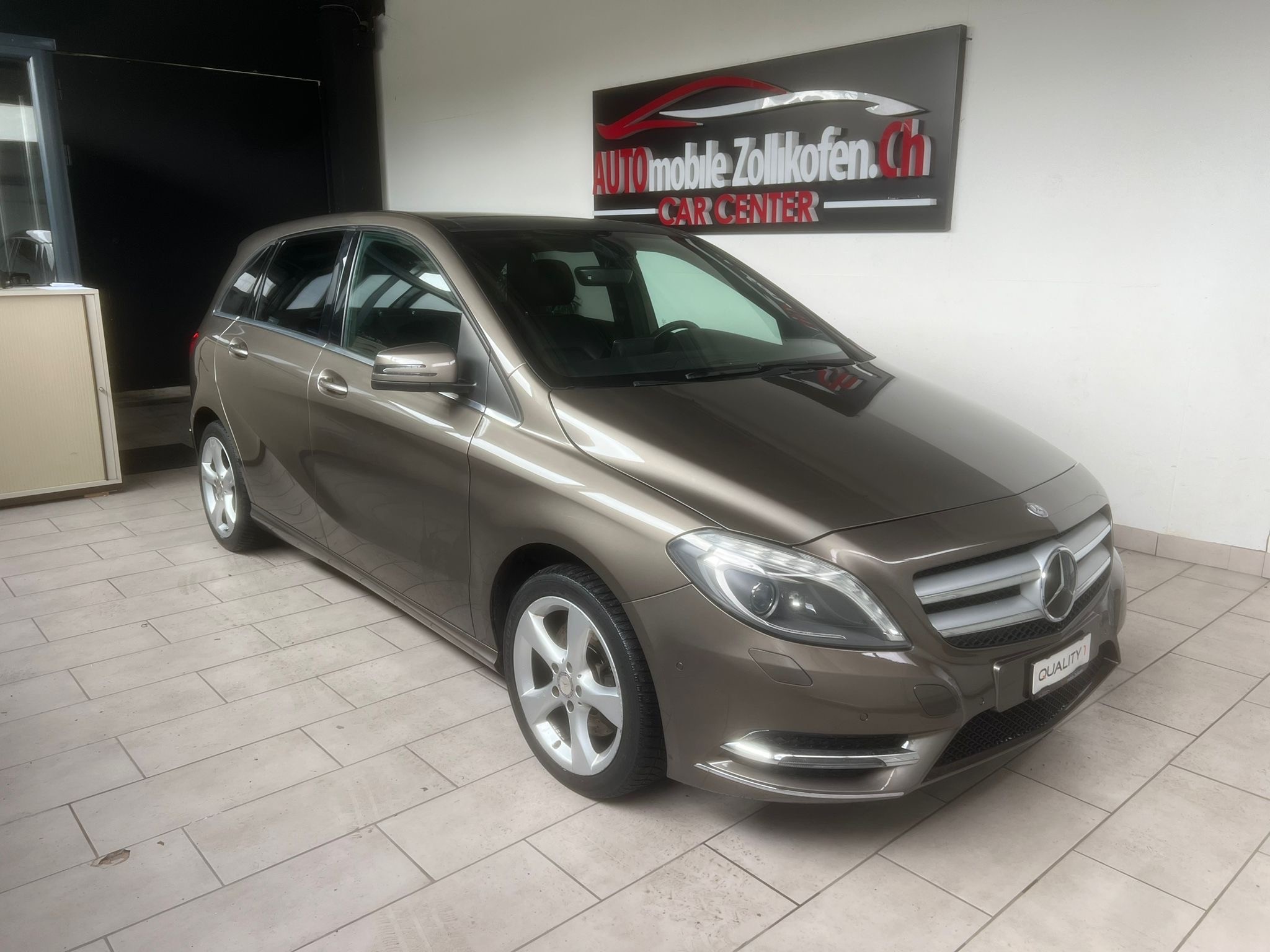 MERCEDES-BENZ B 220 4Matic 7G-DCT