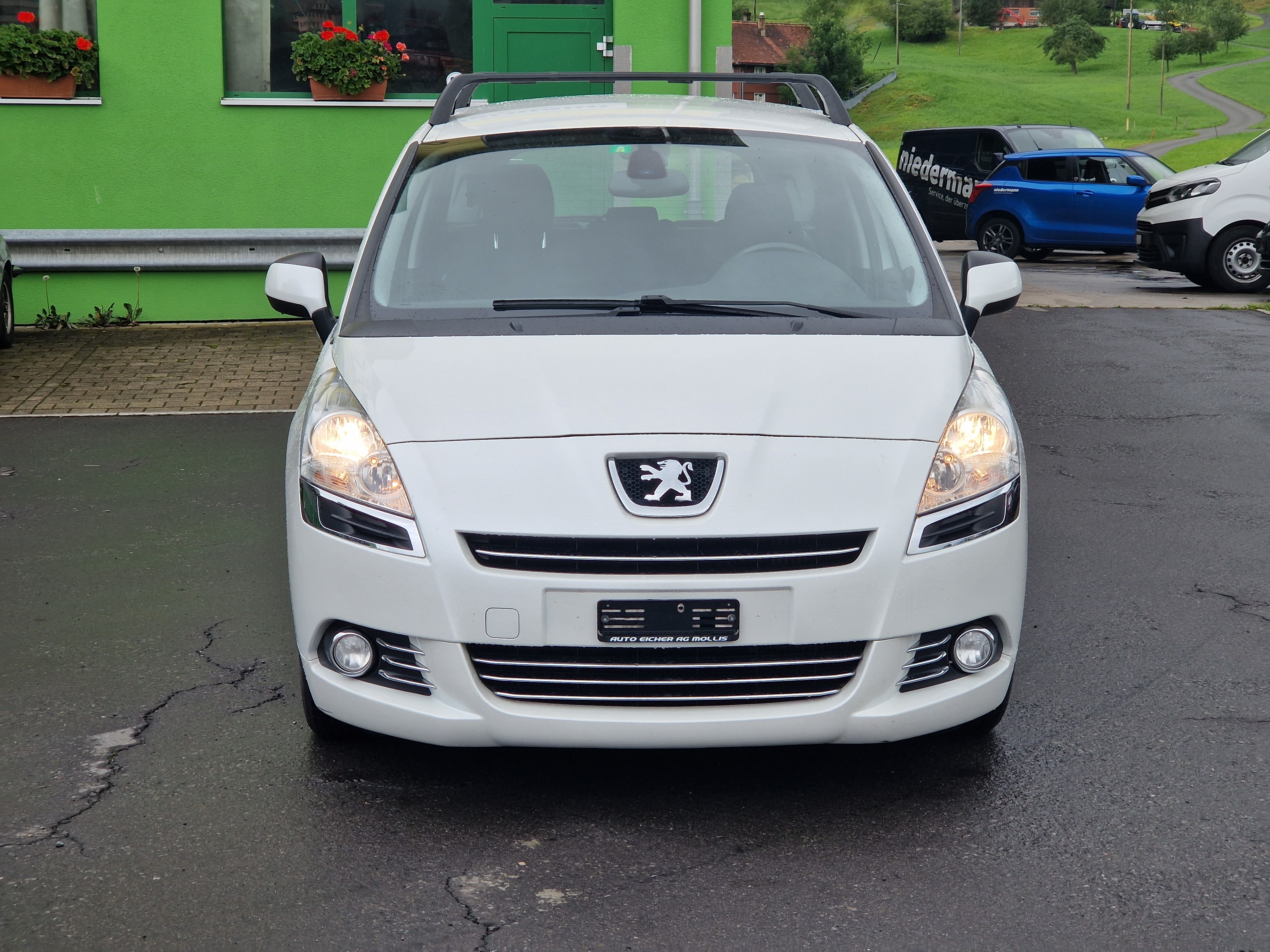 PEUGEOT 5008 2.0 HDI Business