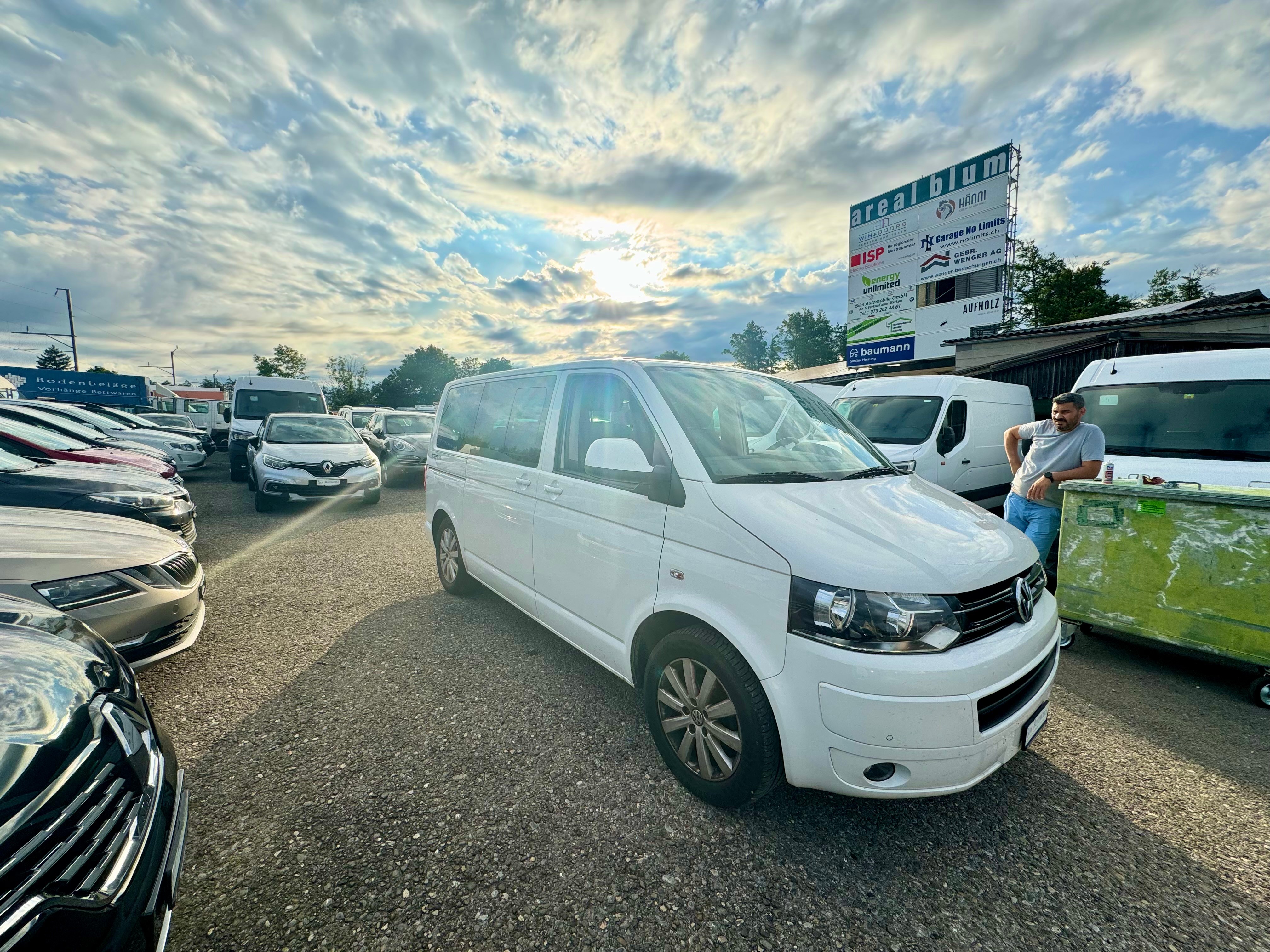 VW T5 Multivan 2.0 TDI Family Edition 25