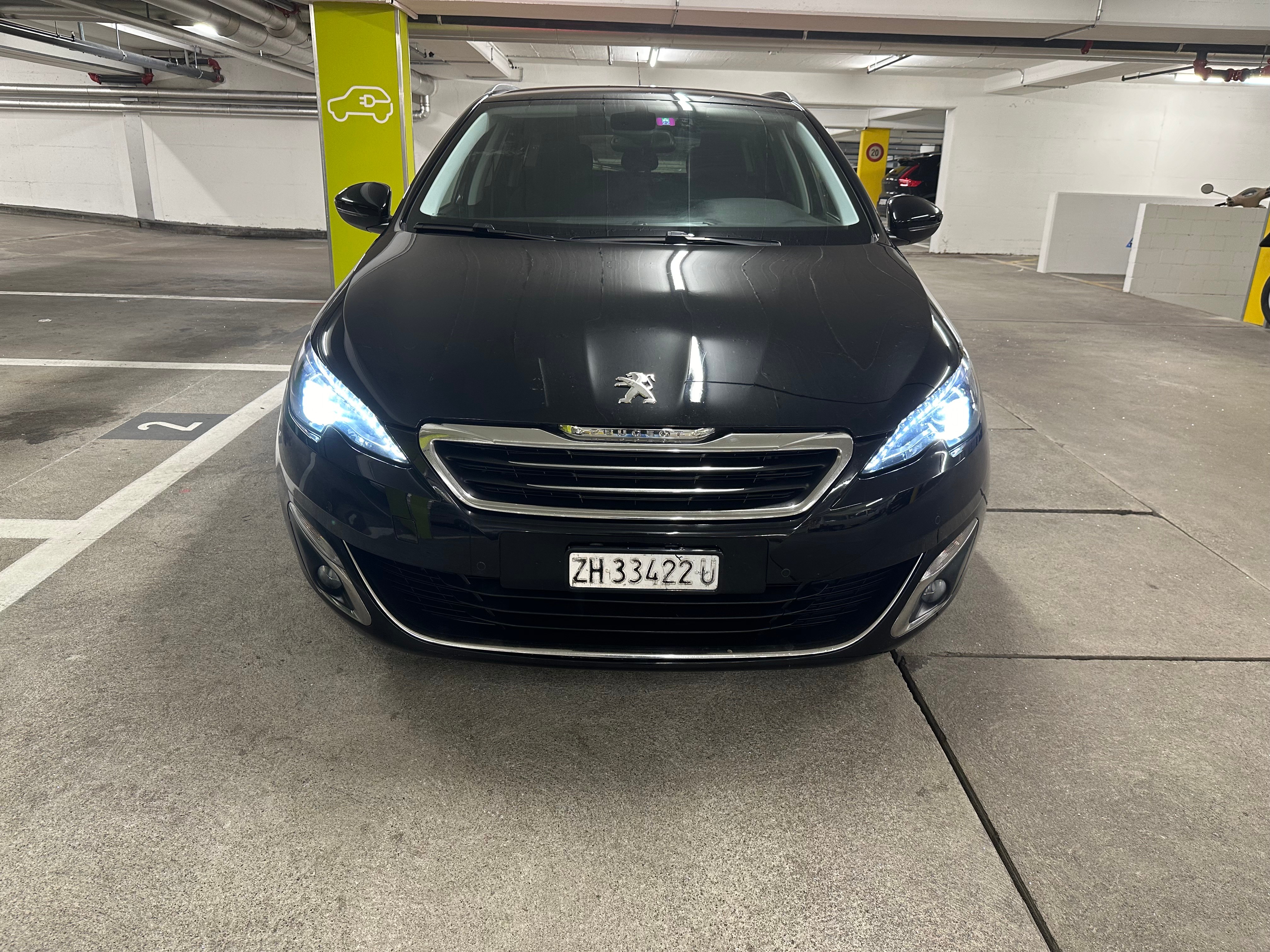 PEUGEOT 308 SW 1.2 THP Allure Automatic